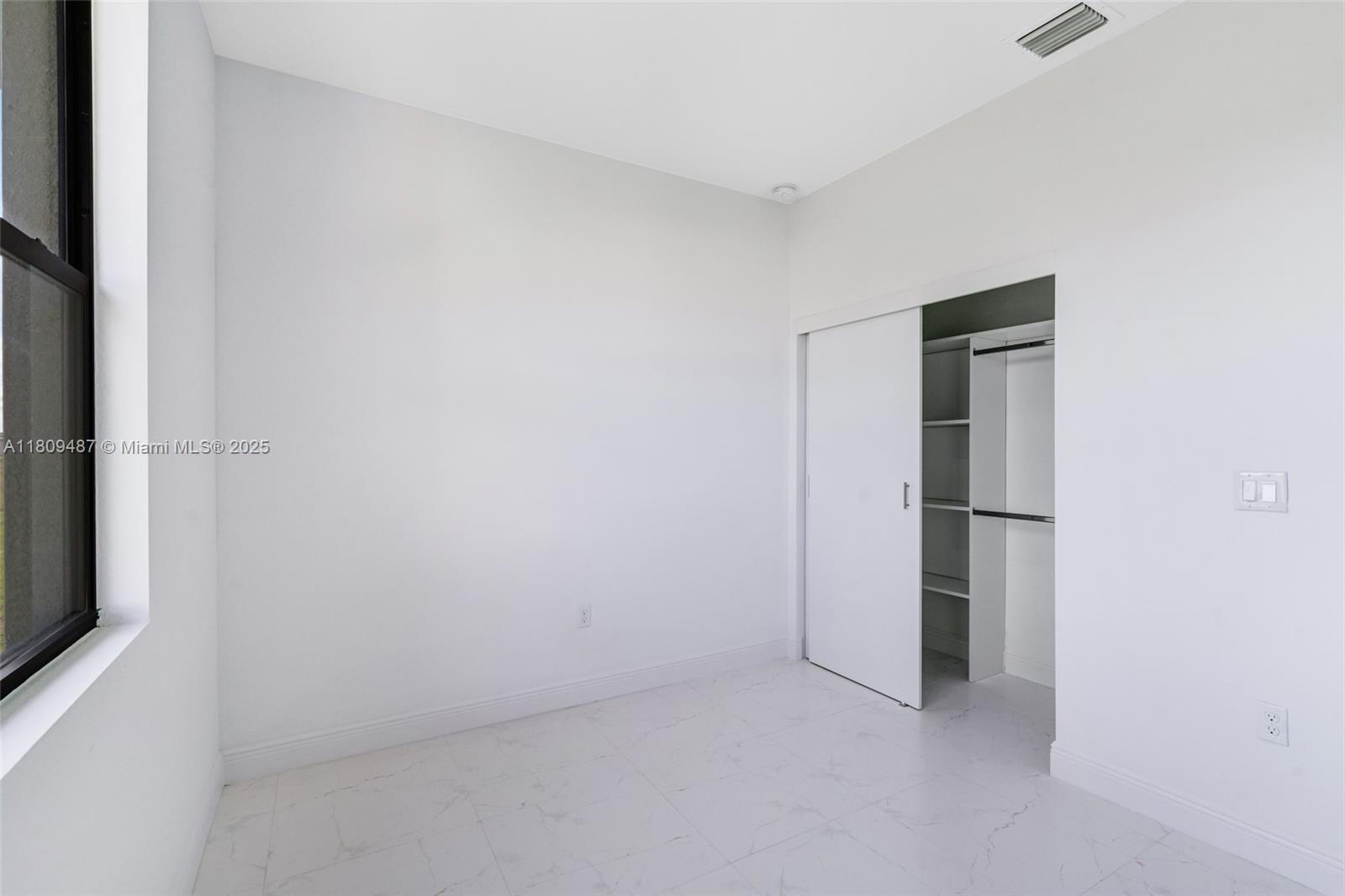 9018 W Castle Cir, La Belle, Florida image 19