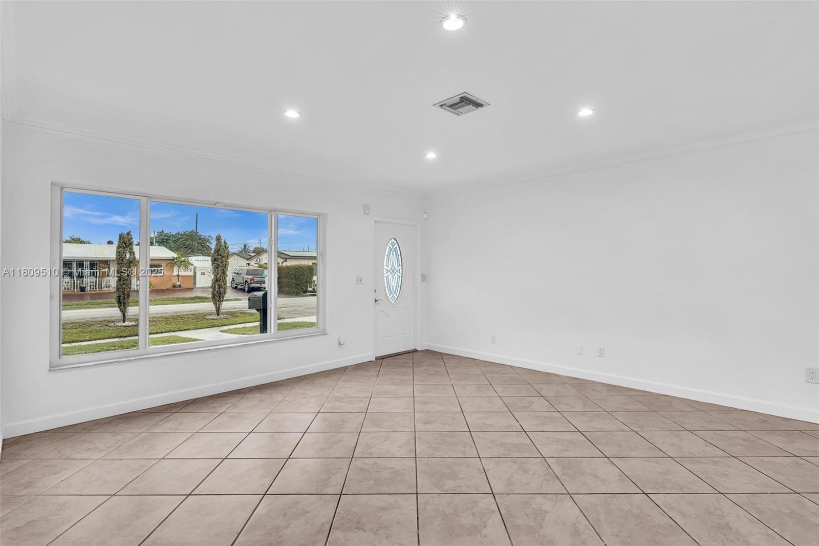 6561 W 13th Ct, Hialeah, Florida image 11