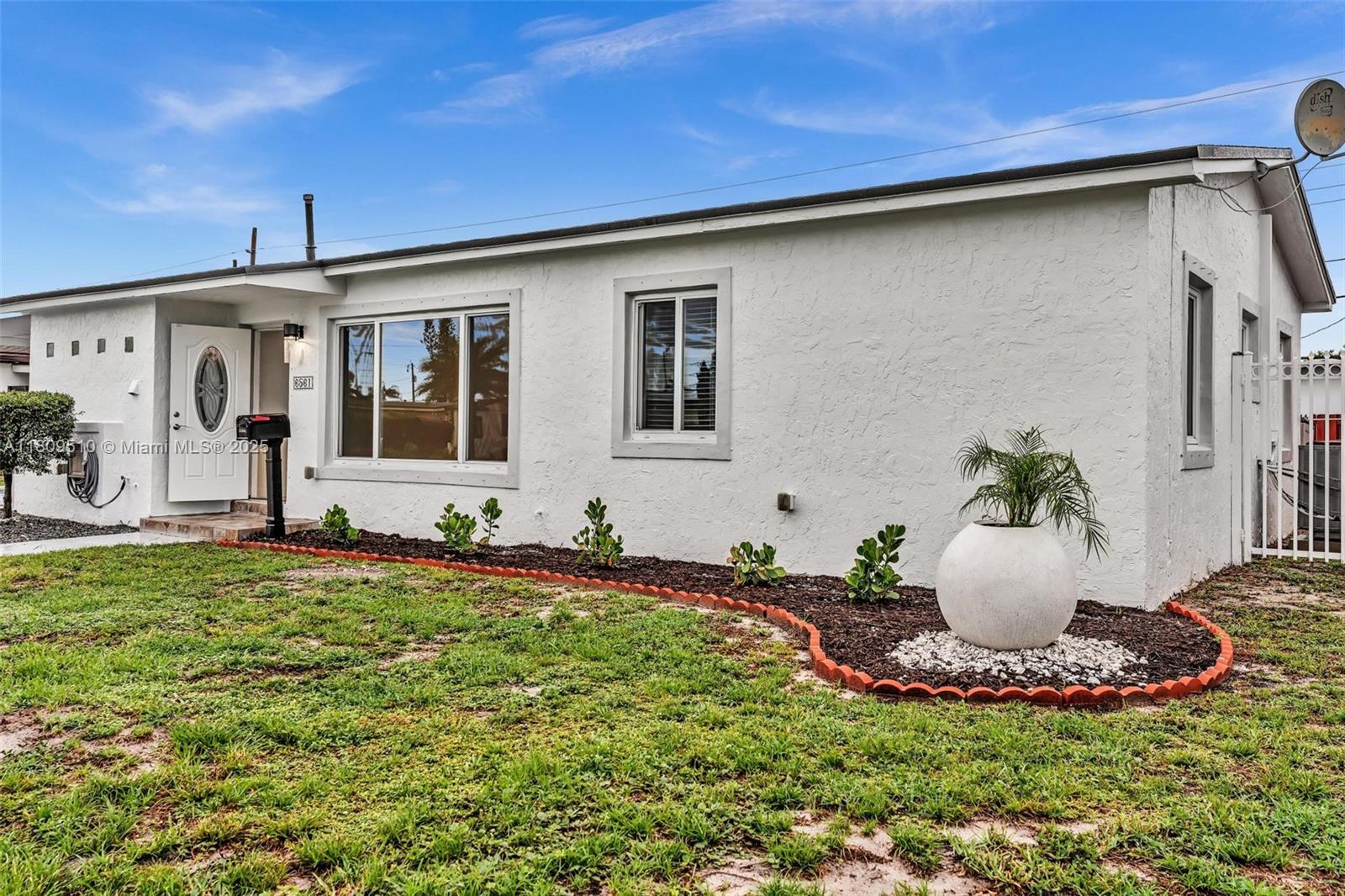 6561 W 13th Ct, Hialeah, Florida image 5