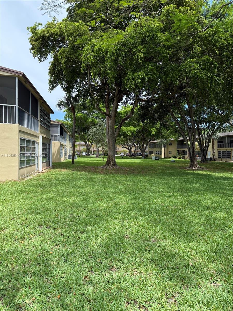7680 NW 1st St #108, Margate, Florida image 5