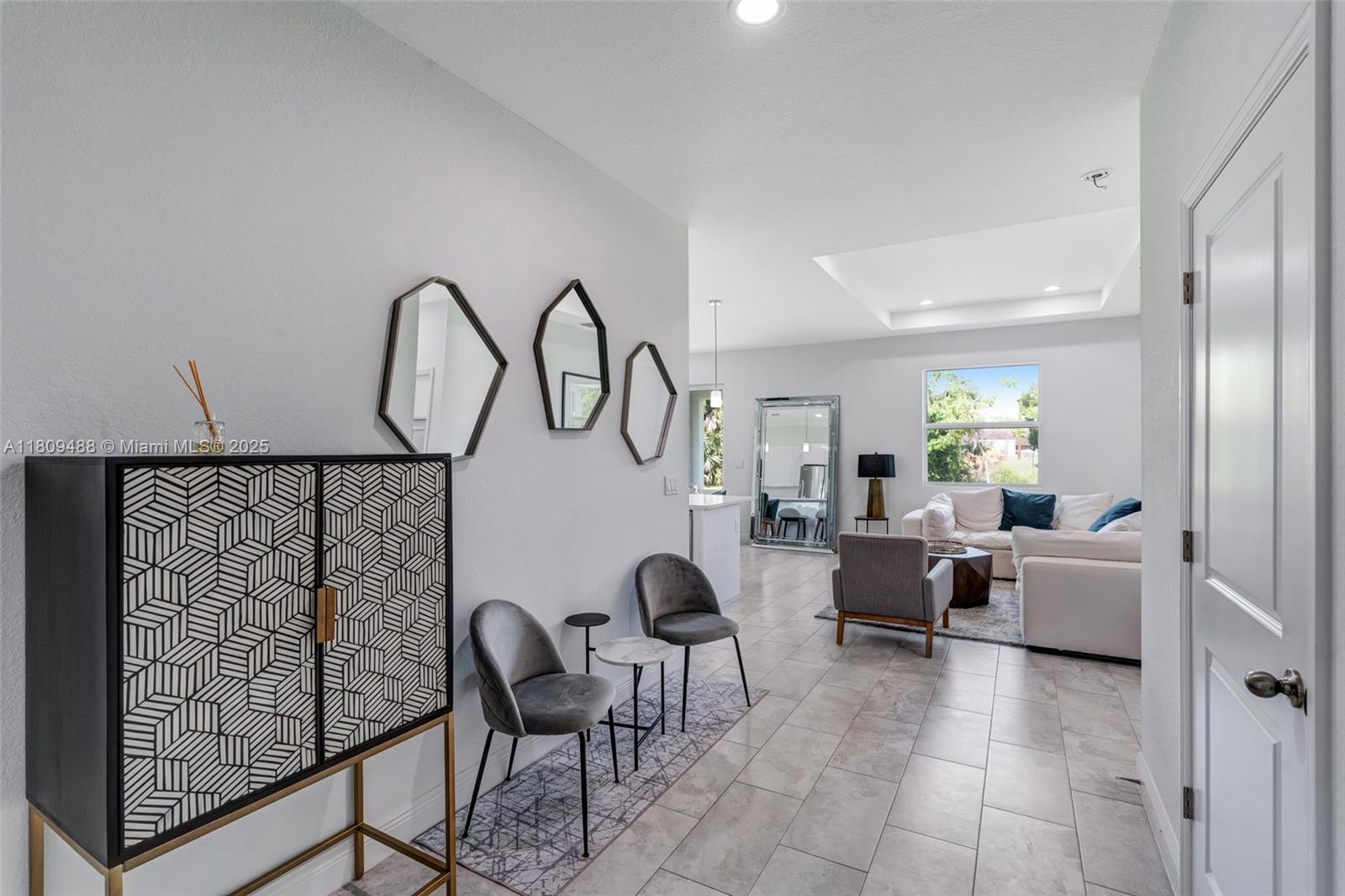 8070 Marsh Cir, La Belle, Florida image 3