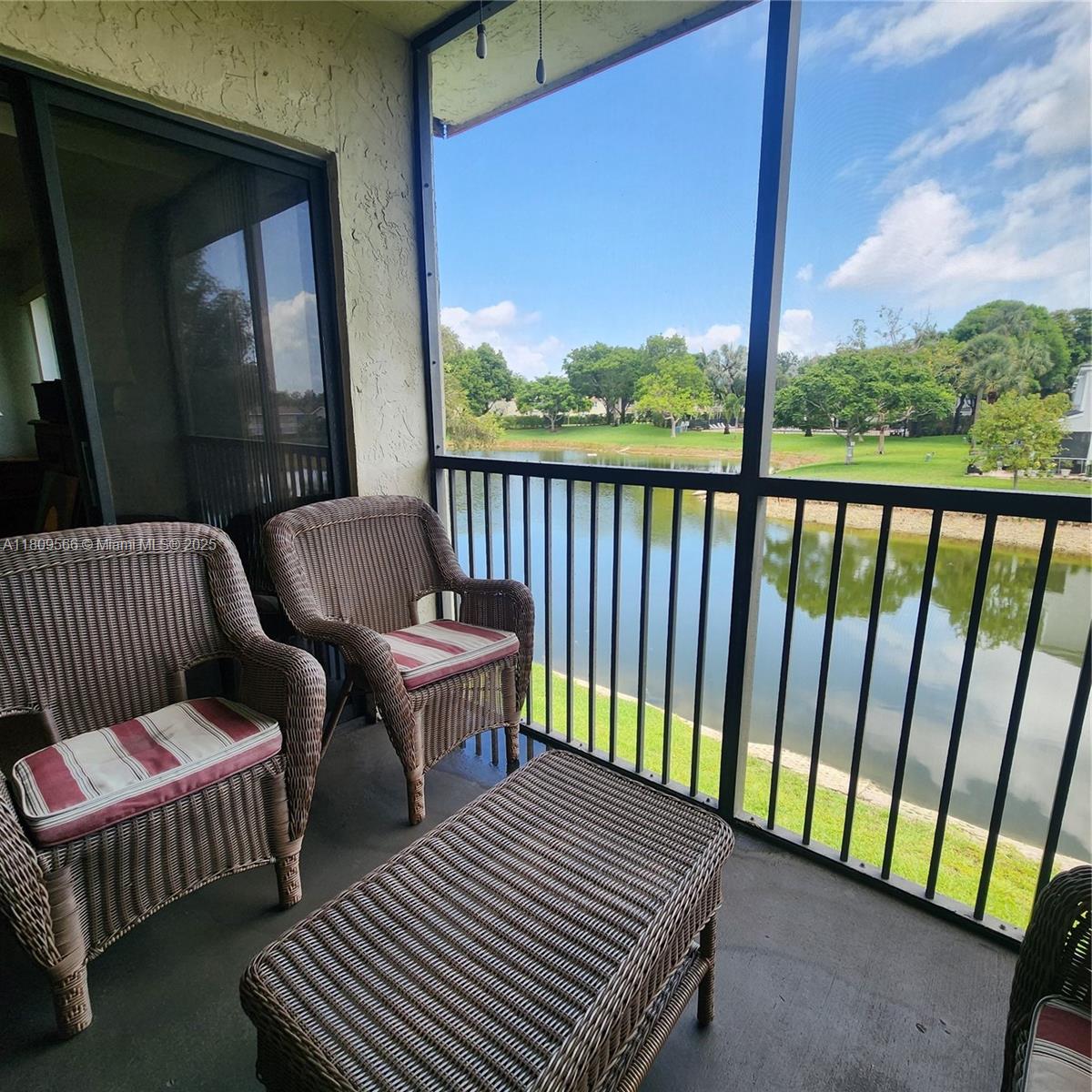 5542 Courtyard Dr #5542, Margate, Florida image 1