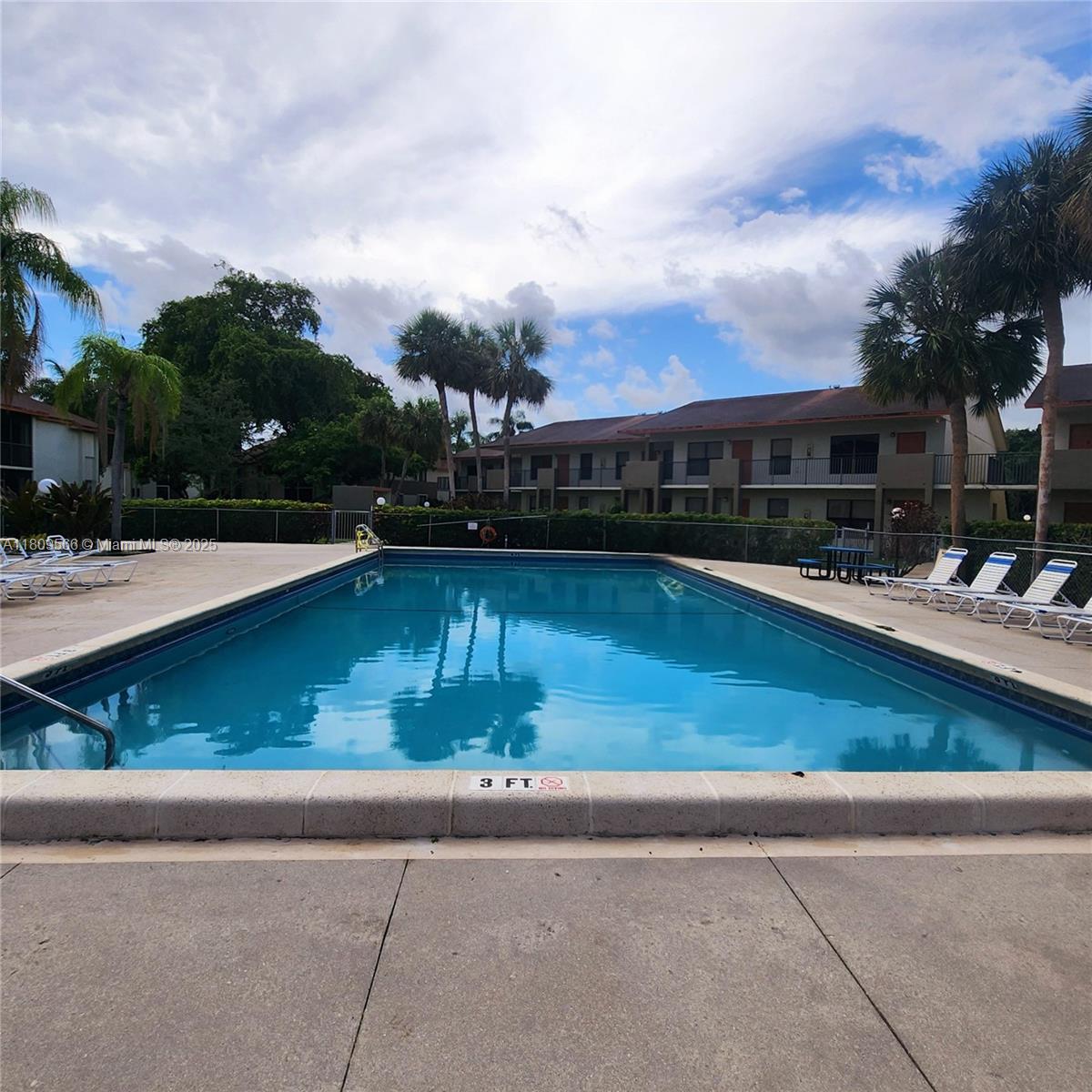 5542 Courtyard Dr #5542, Margate, Florida image 24
