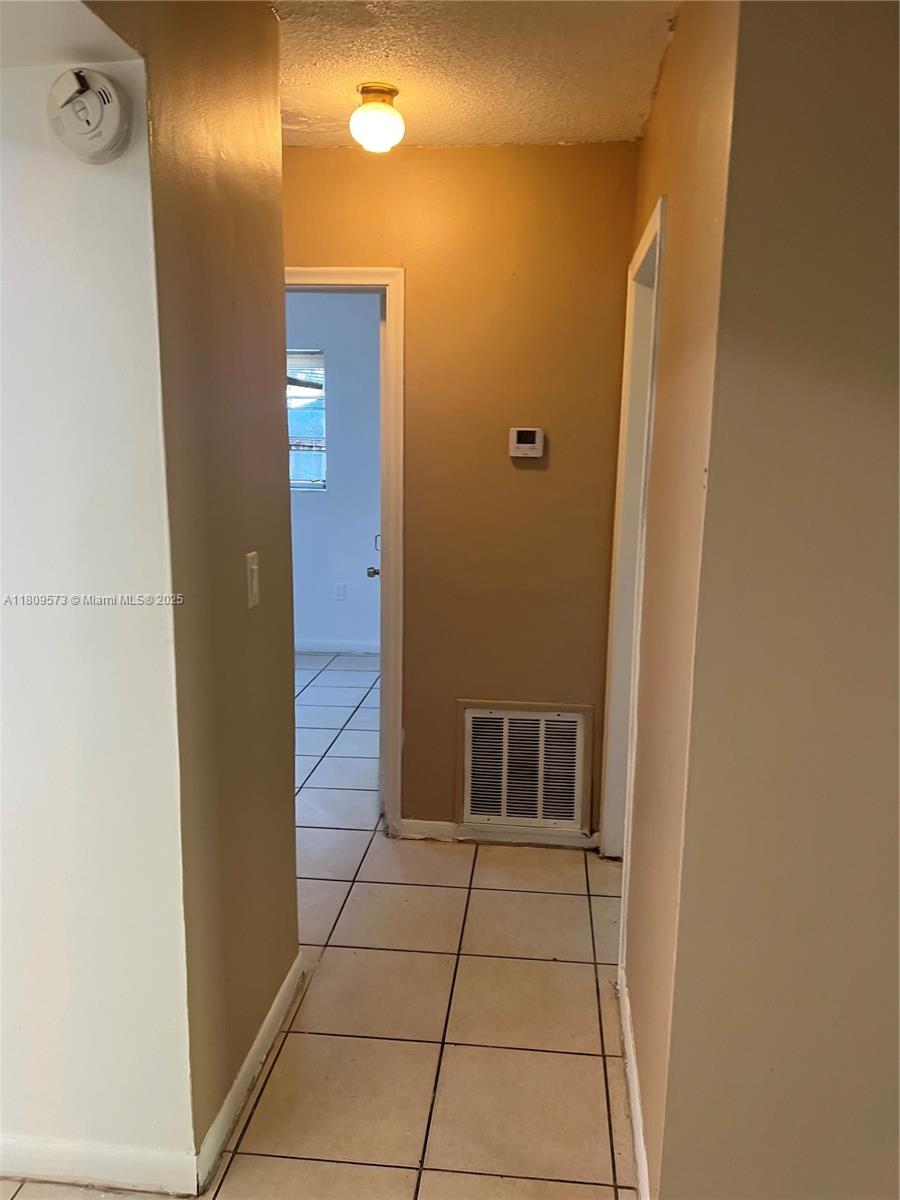 6301 Moseley St, Hollywood, Florida image 7