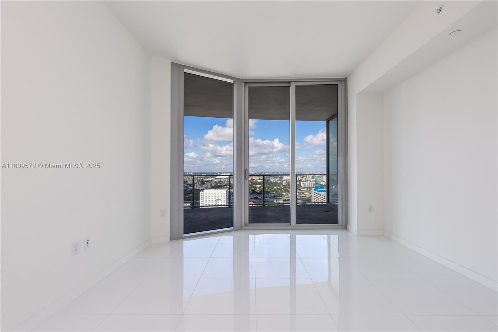 851 NE 1st Ave #3410, Miami FL 33132
