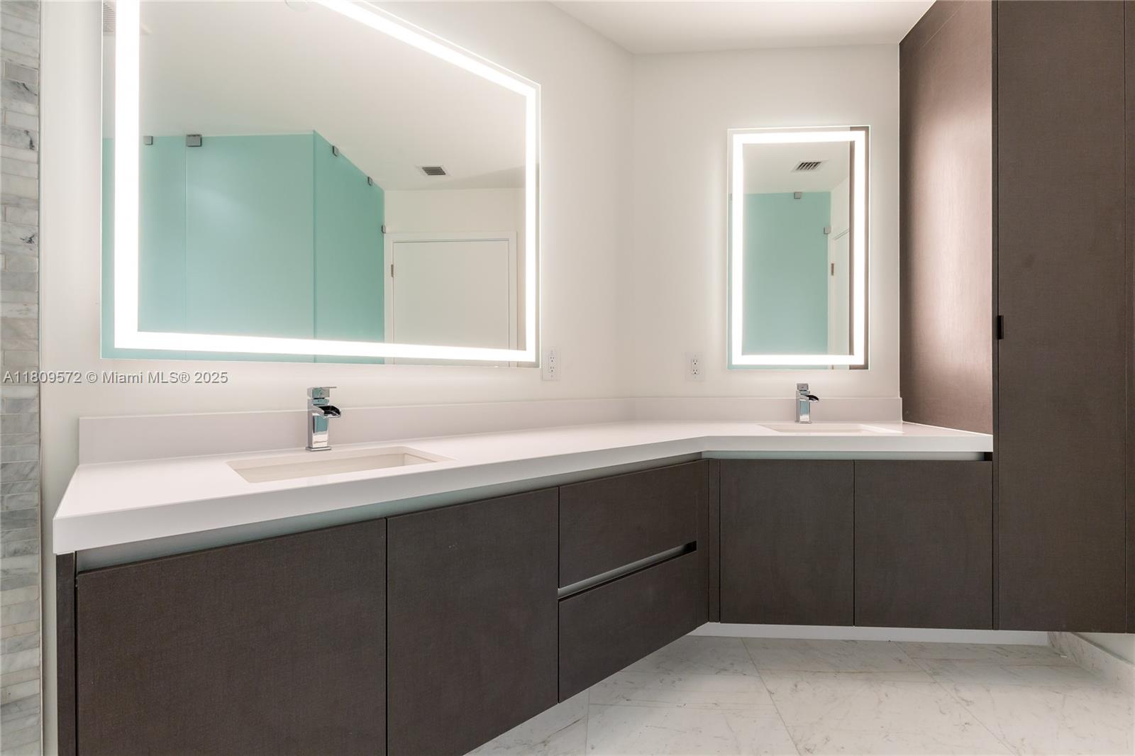 851 NE 1st Ave #3410, Miami FL 33132