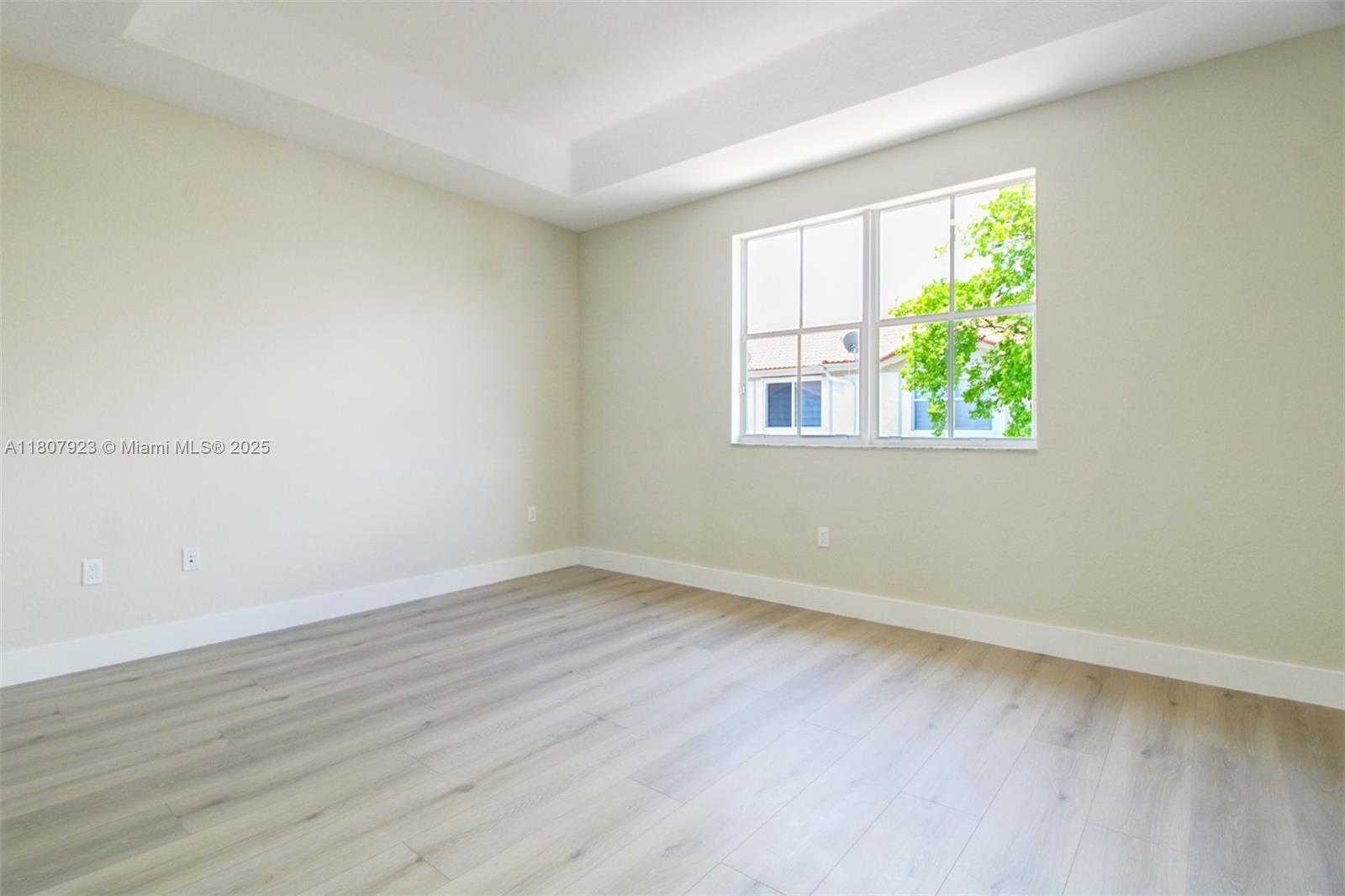8144 NW 107th Path, Doral, Florida image 23