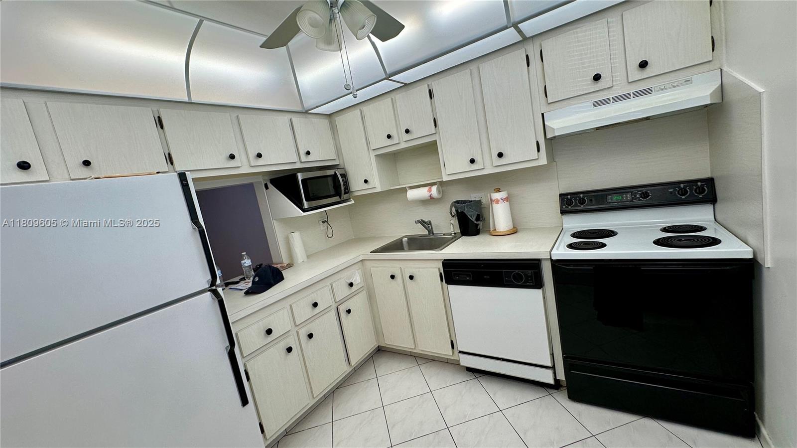 550 NW 80th Ter #103, Margate, Florida image 5