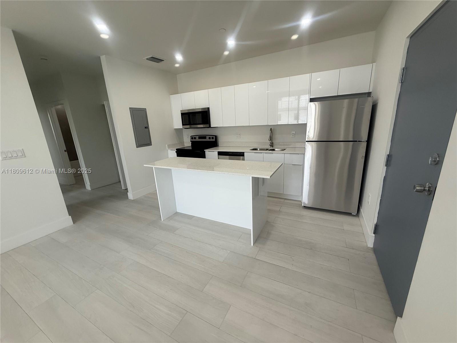 Property photo # 9