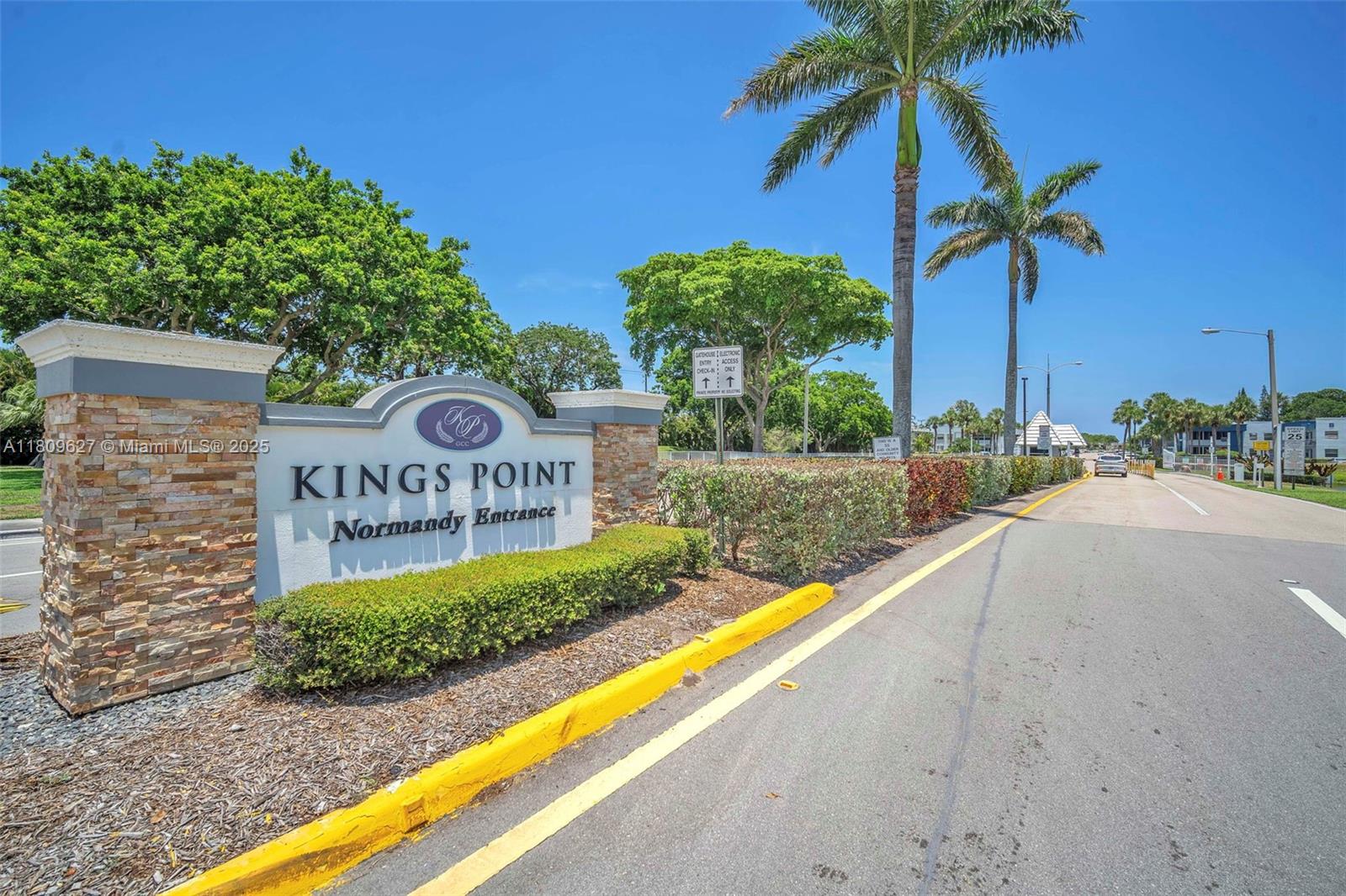 203 E Capri #E, Delray Beach, Florida image 16