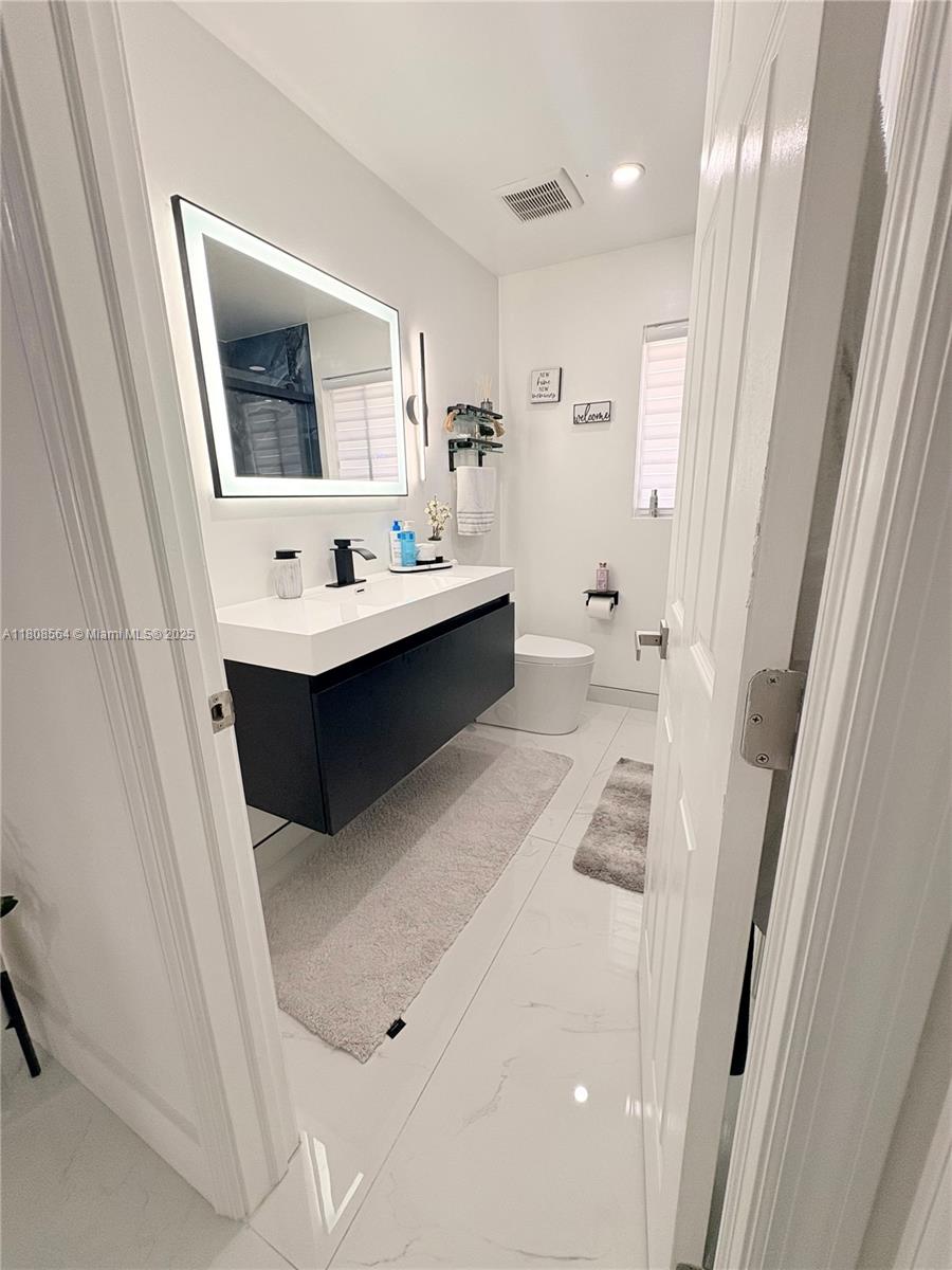 713 Se 43rd St, Cape Coral, Florida image 18
