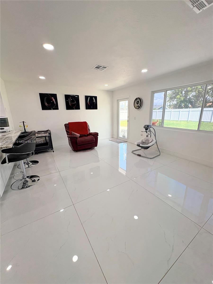 713 Se 43rd St, Cape Coral, Florida image 32