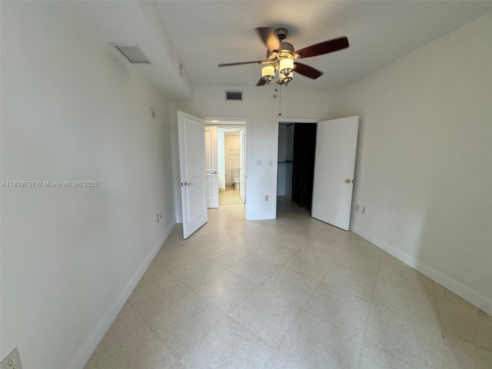 19900 E Country Club Dr #209, Aventura FL 33180