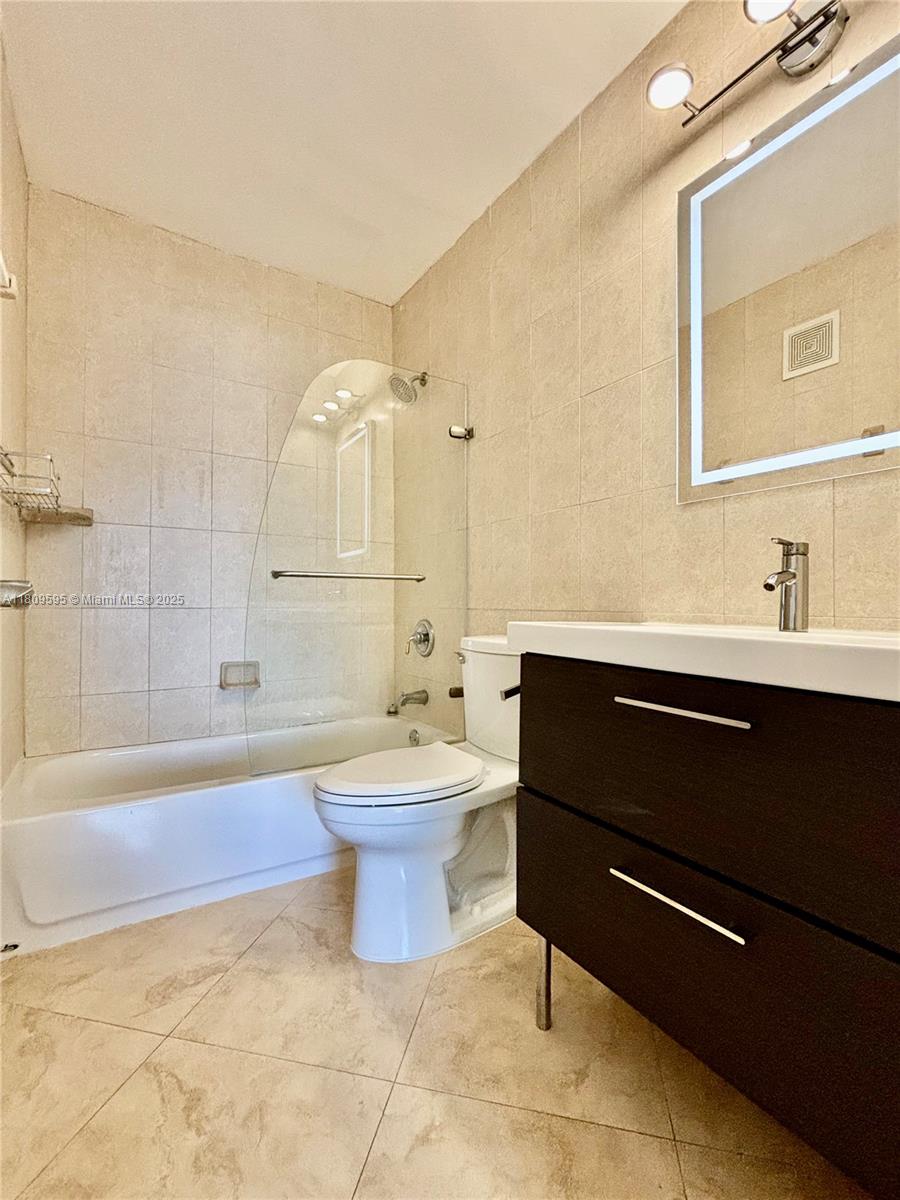 3536 NE 168th Street #201, North Miami Beach, Florida image 16