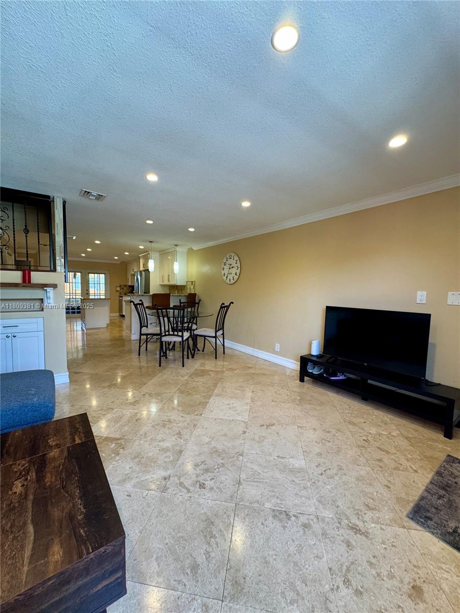 2200 Monroe St #33, Hollywood, Florida image 5