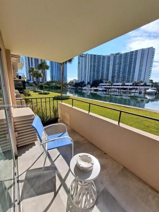 220 Kings Point Dr #106, Sunny Isles Beach, Florida image 7