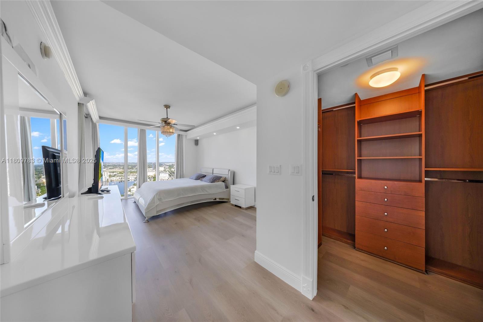 Property photo # 4