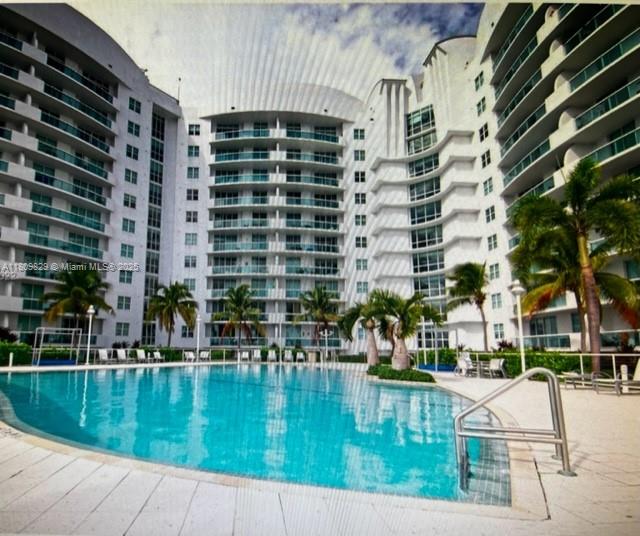 7900 Harbor Island Dr #912, North Bay Village FL 33141