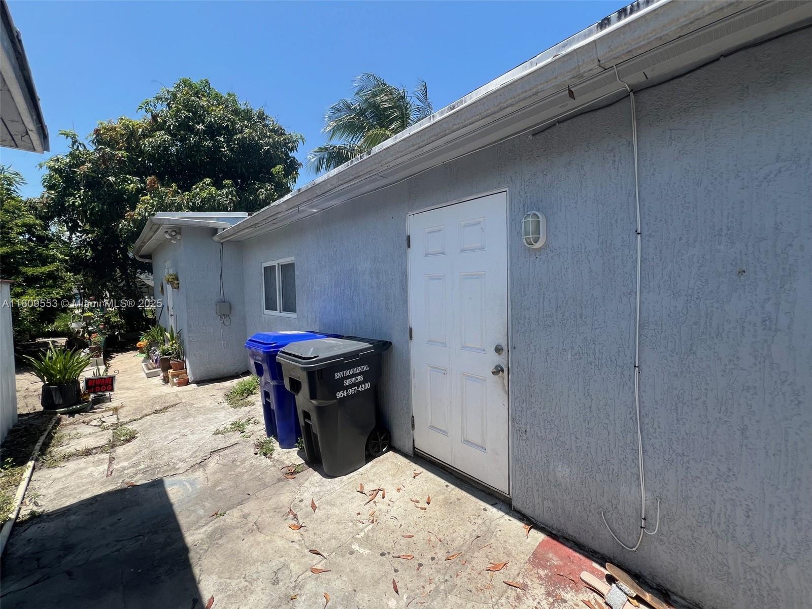 2325 Hayes St, Hollywood, Florida image 2