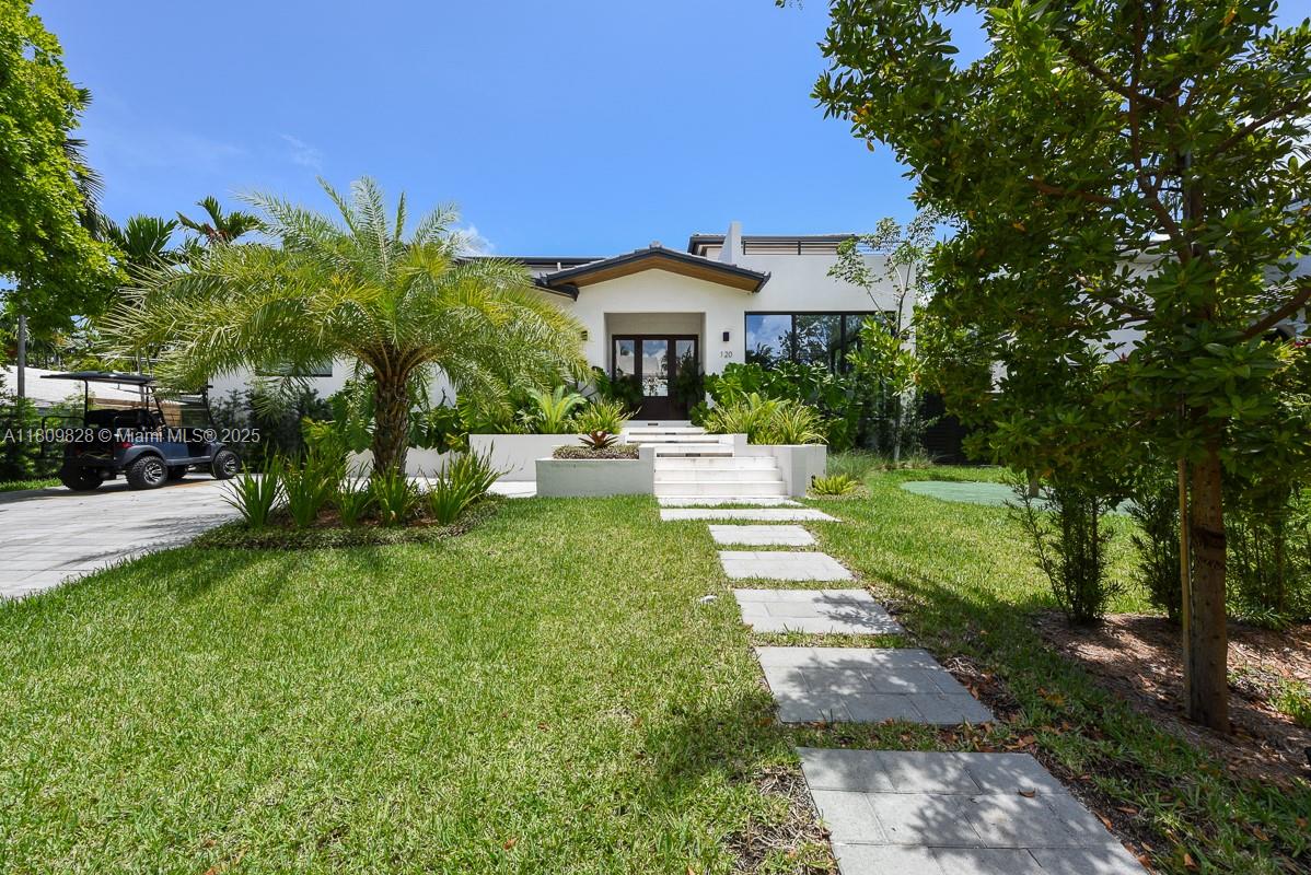 120 Buttonwood Dr Key Biscayne, FL 33149