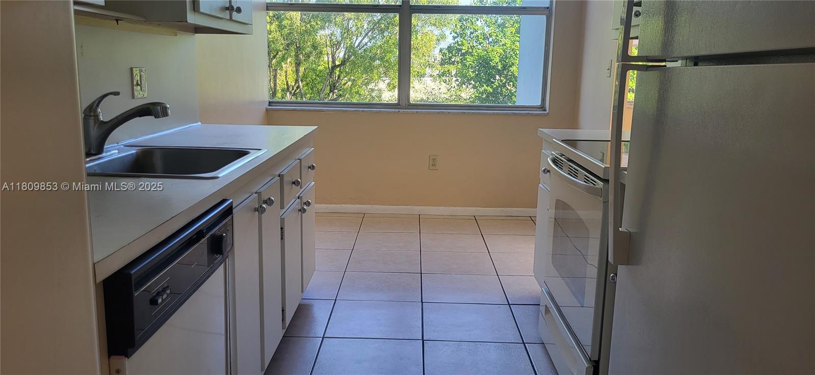 Property photo # 7