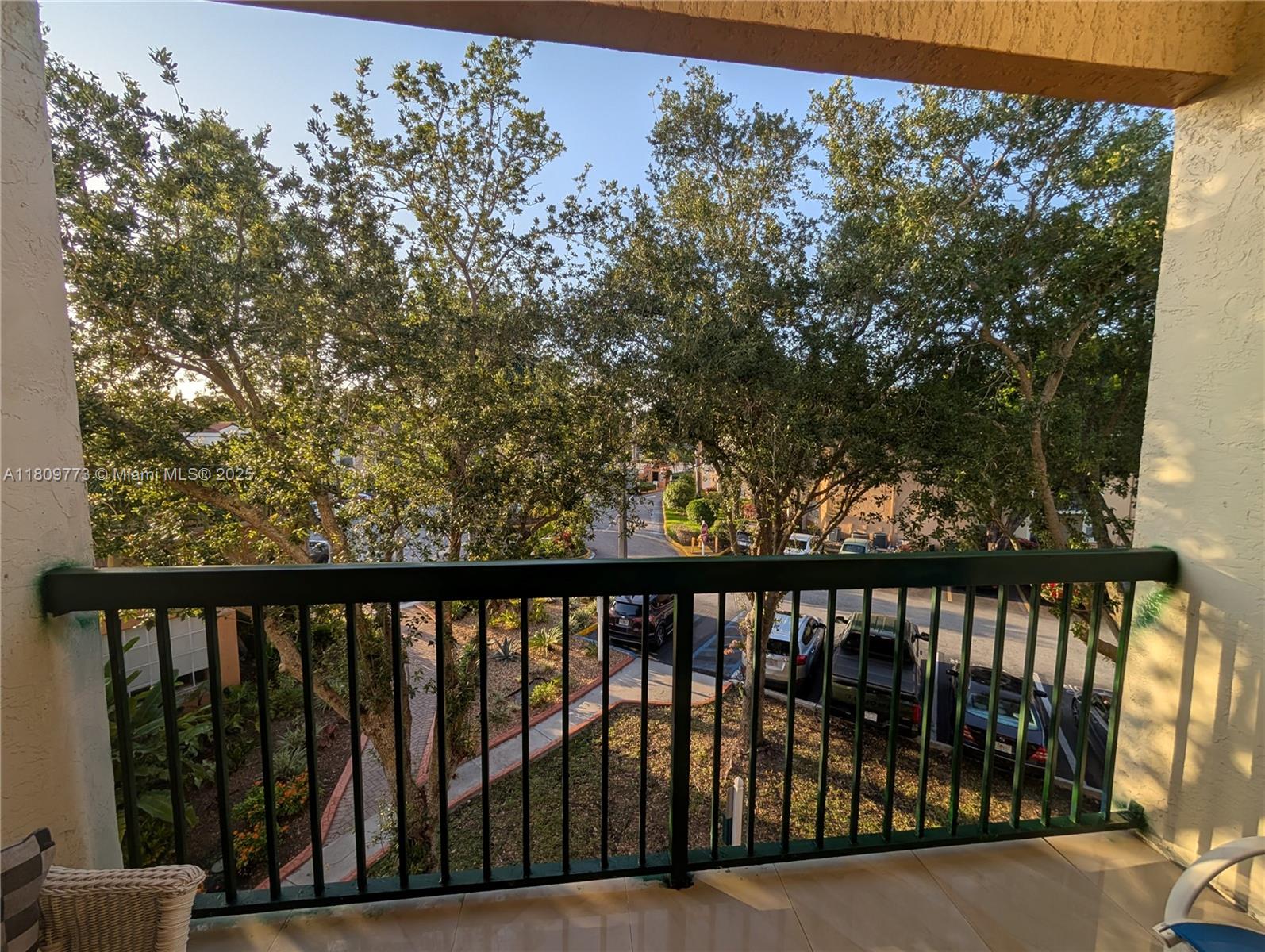 6276 NW 186th St #305, Hialeah, Florida image 10