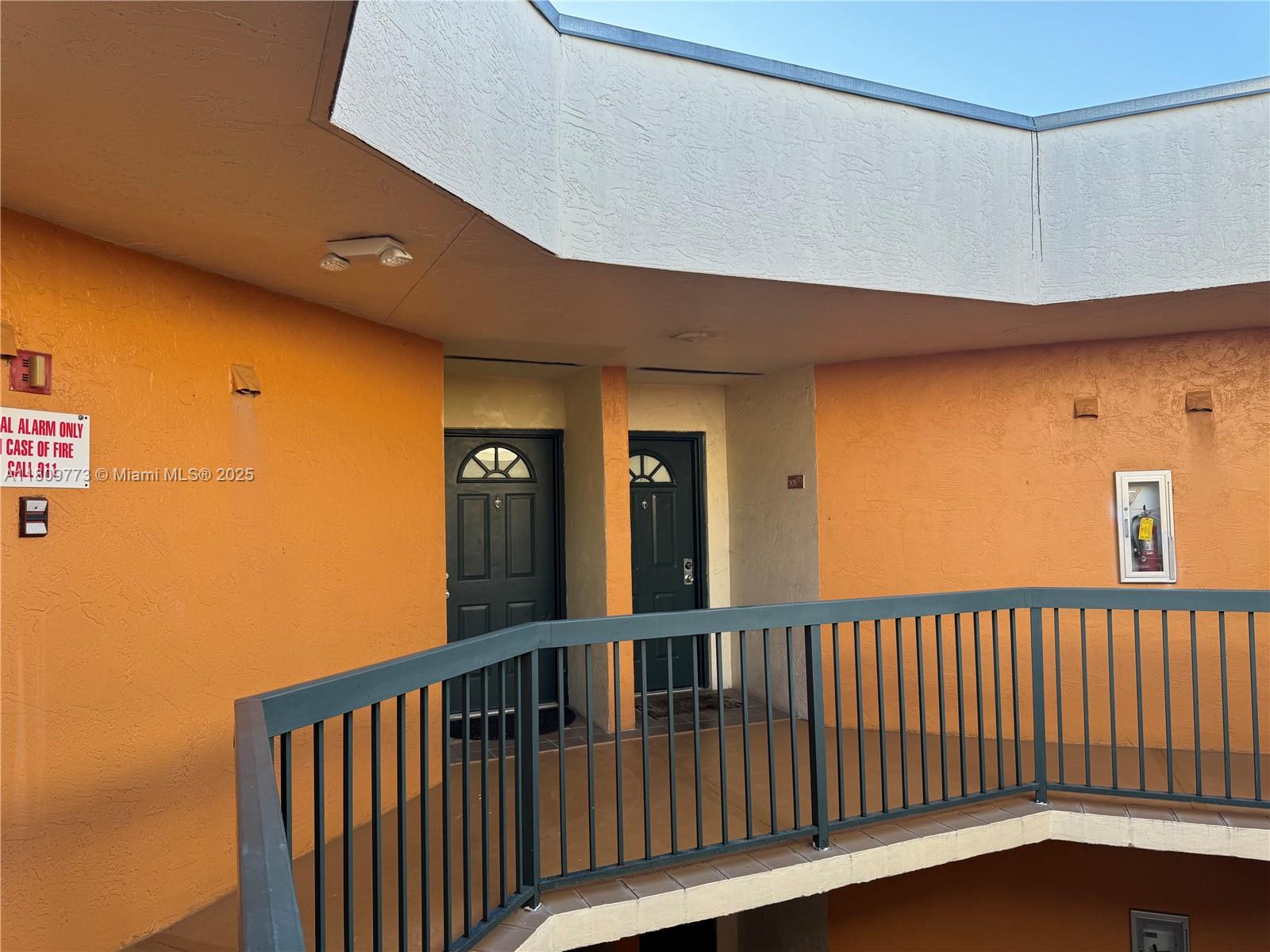 6276 NW 186th St #305, Hialeah, Florida image 8