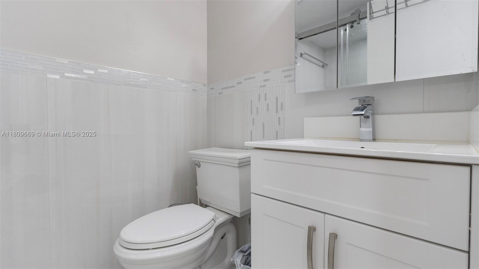 3910 Inverrary Blvd #101-B, Lauderhill, Florida image 19