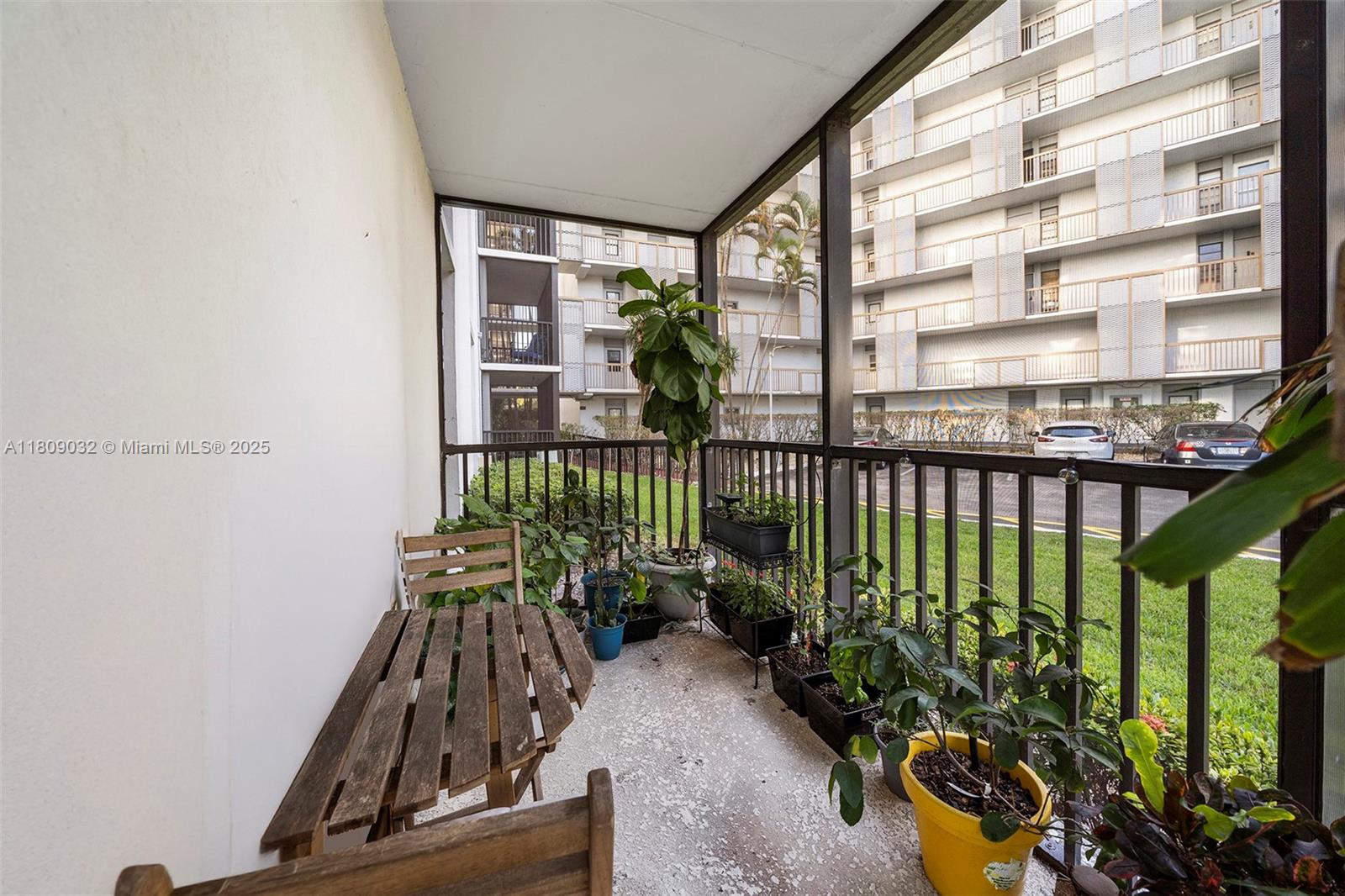 3401 N Country Club Dr #105, Aventura, Florida image 16
