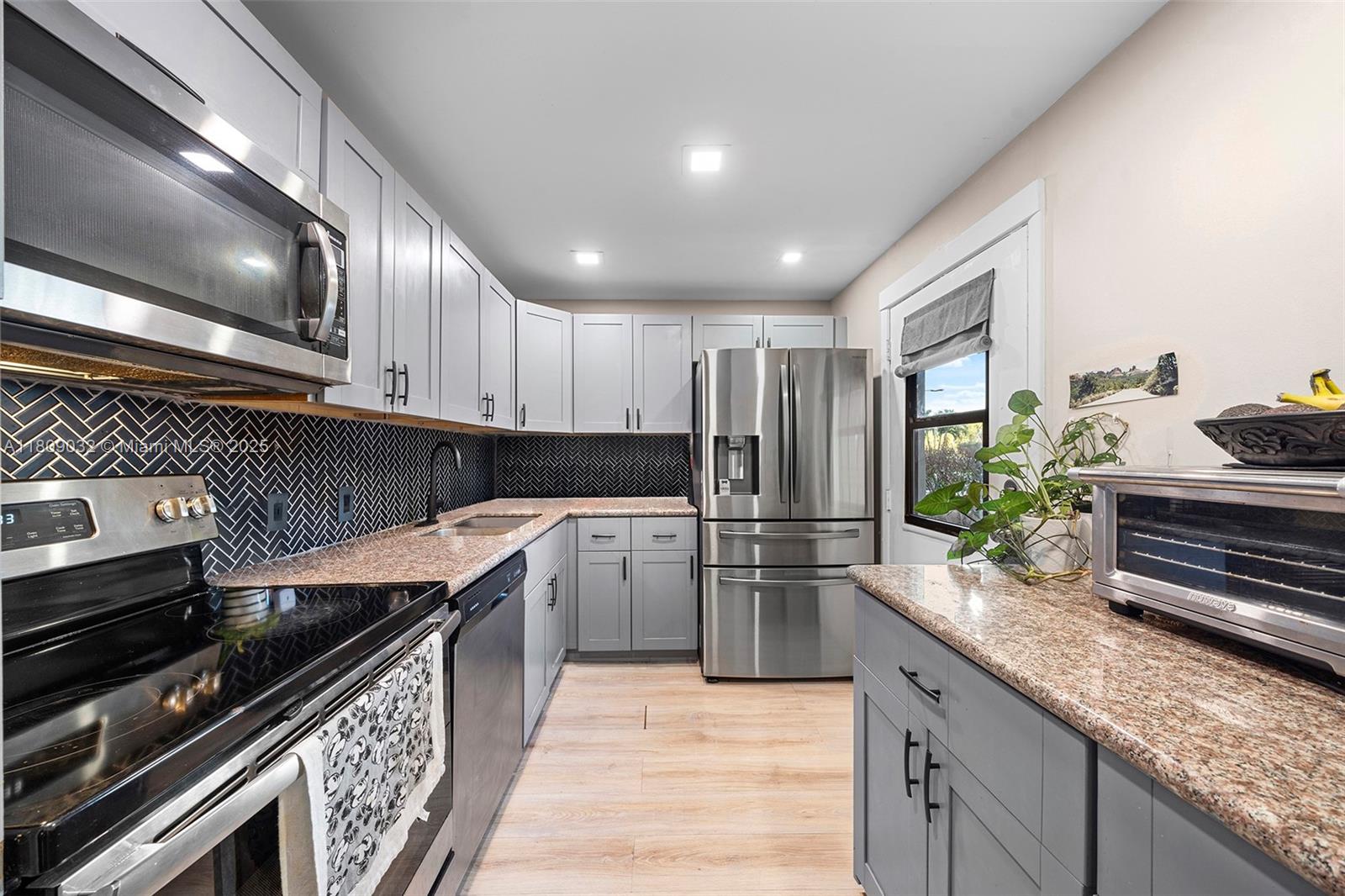 3401 N Country Club Dr #105, Aventura, Florida image 5