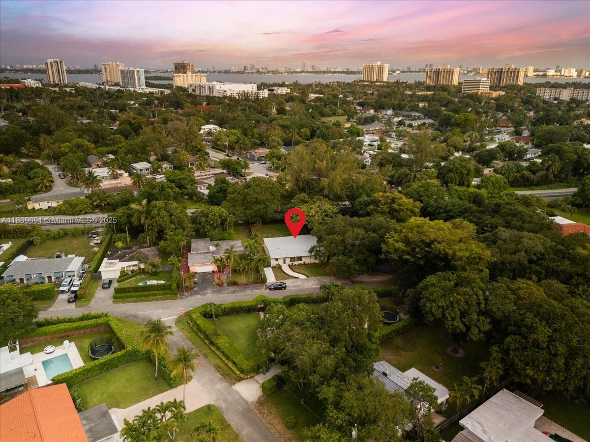 11505 NE 11th Pl, Biscayne Park, Florida image 32