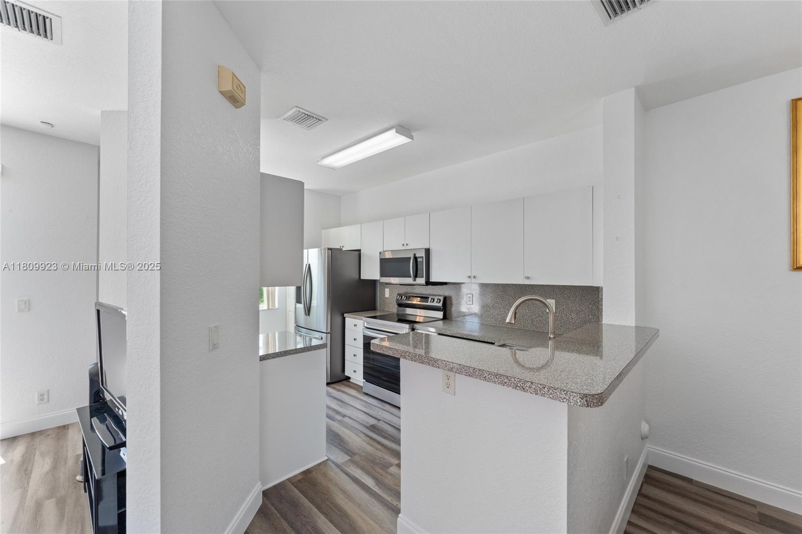 4011 NW 92nd Ave, Sunrise, Florida image 16