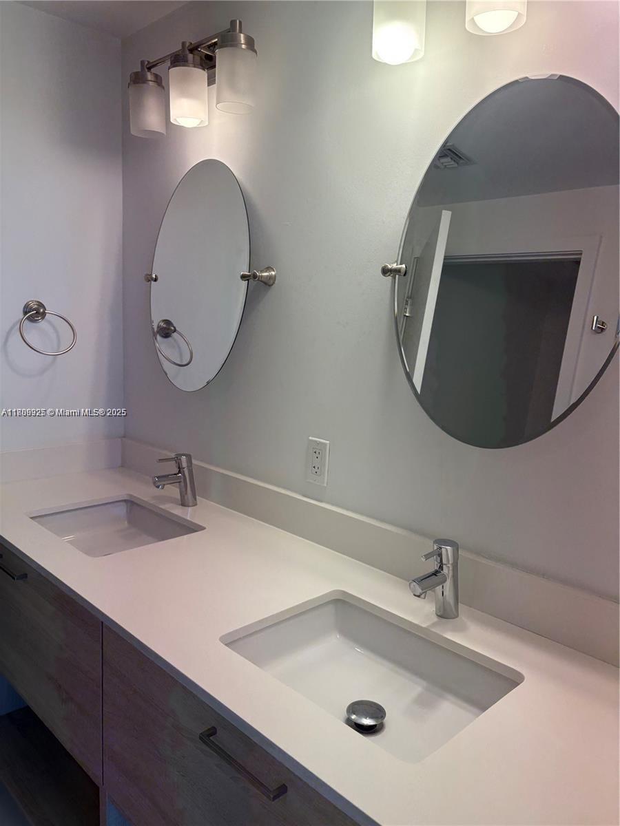 16385 Biscayne Blvd #504, North Miami Beach, Florida image 4