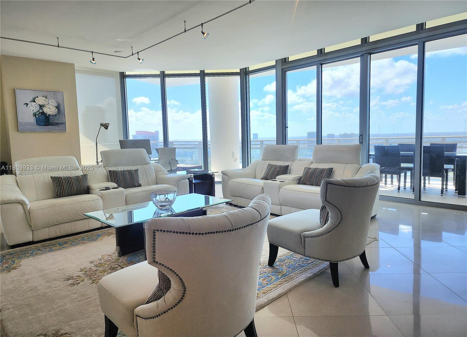 Property photo # 9