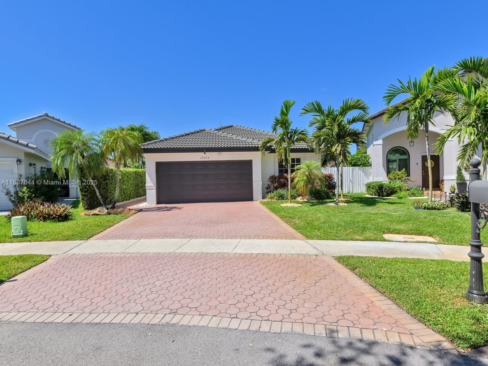 17654 SW 5th Ct, Pembroke Pines, Florida image 1