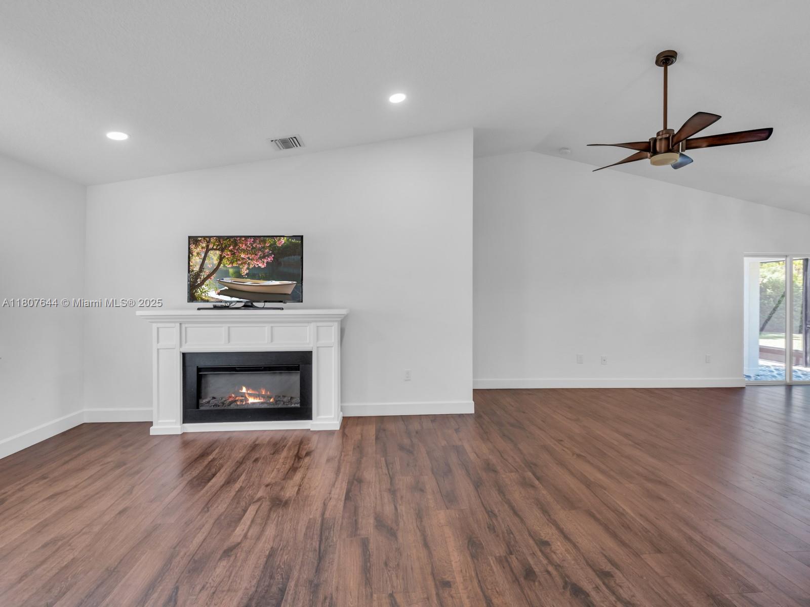 17654 SW 5th Ct, Pembroke Pines, Florida image 19