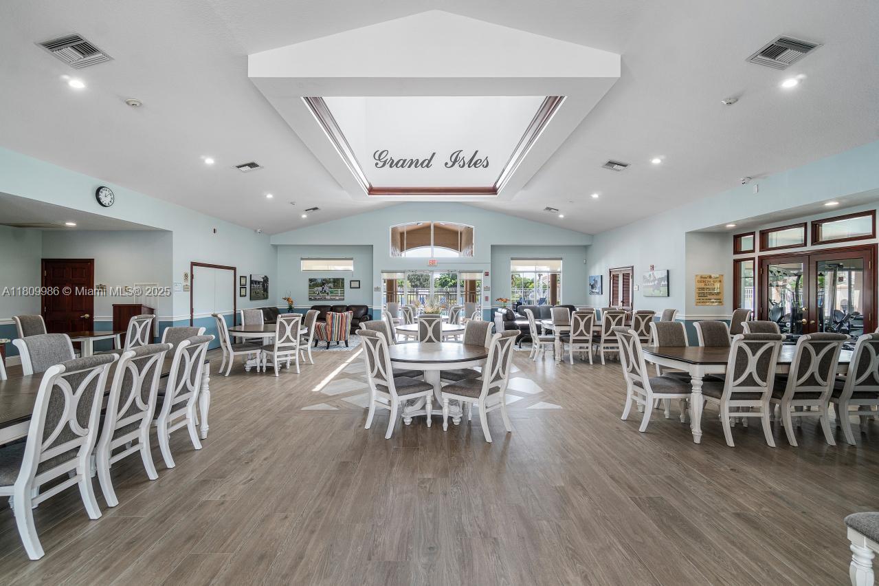 Residential, Wellington, Florida image 7