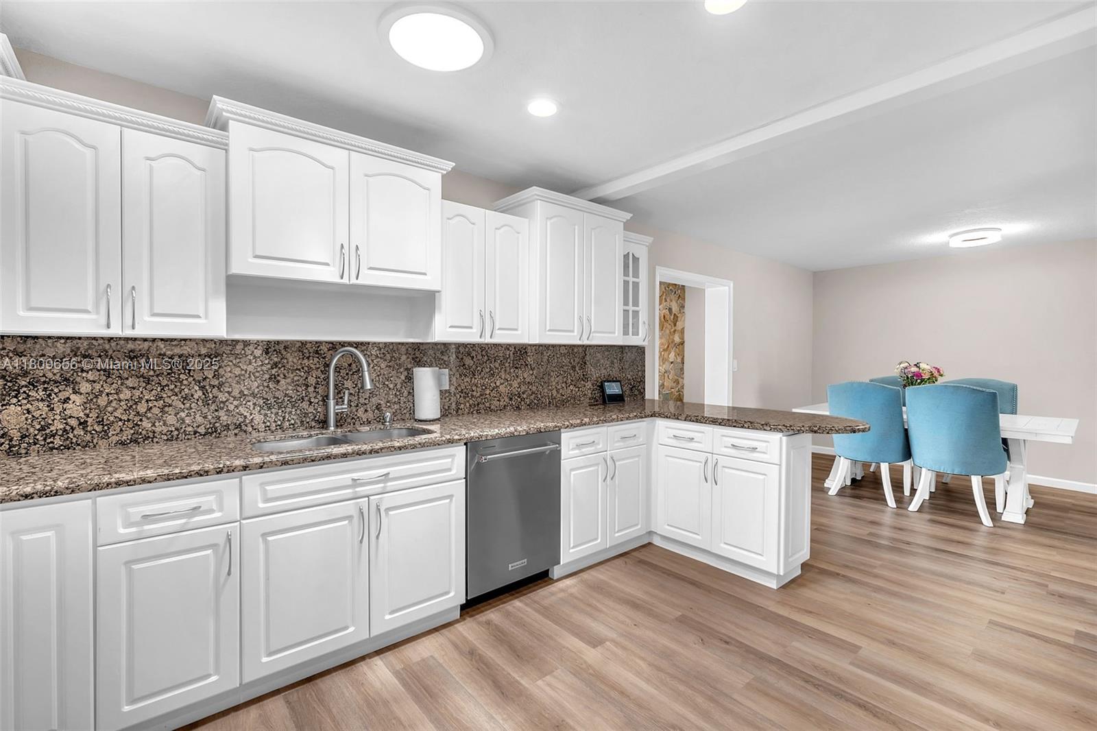 4271 SW 67th Ter, Davie, Florida image 9