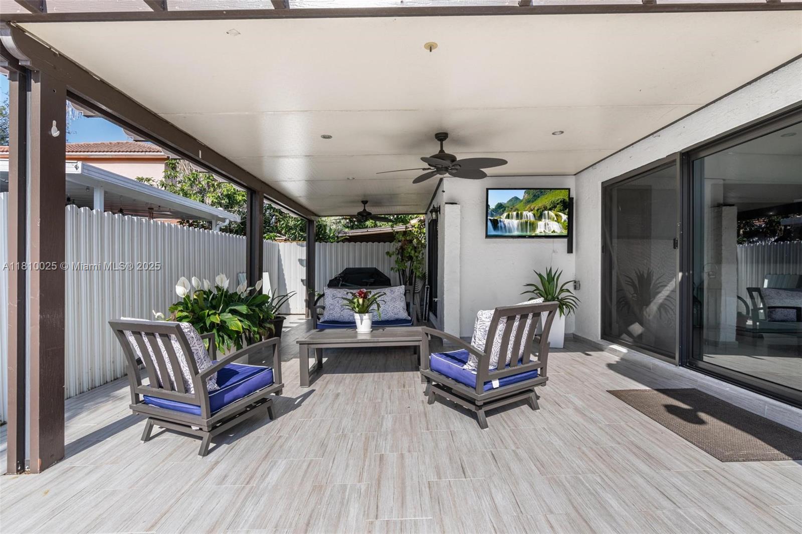 8279 NW 199th St, Hialeah, Florida image 27