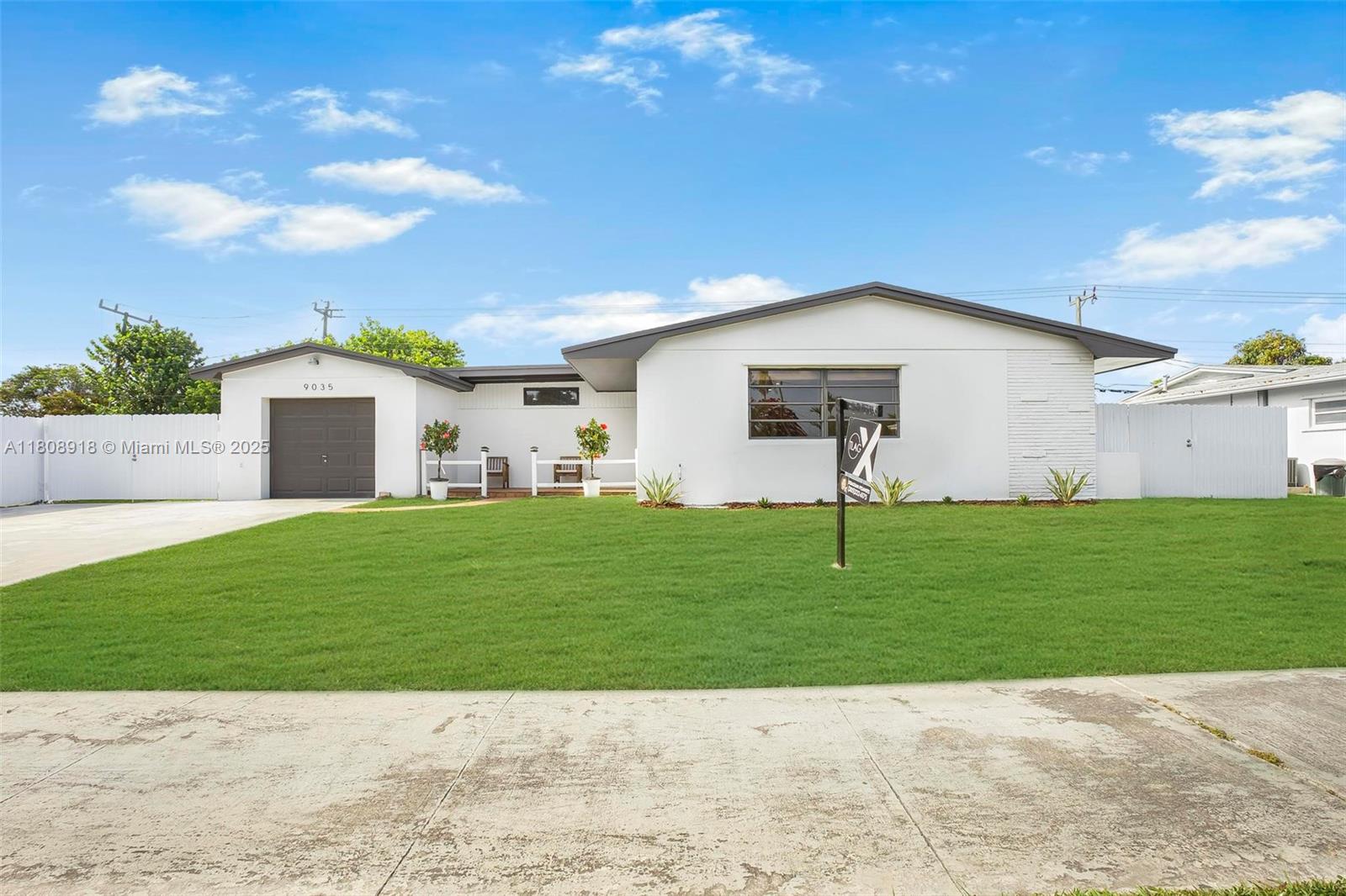 9035 SW 198th Ter, Cutler Bay, Florida image 1