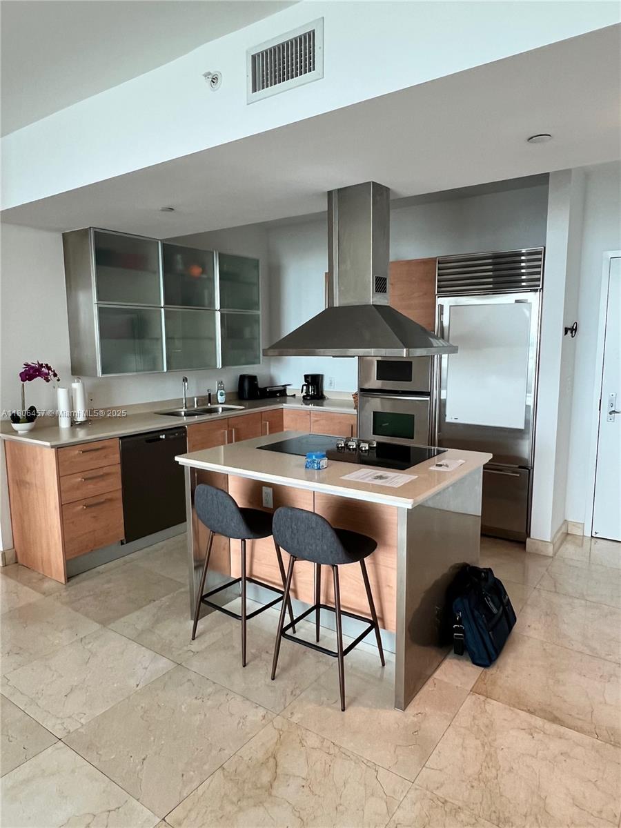 218 SE 14th St #1603, Miami FL 33131