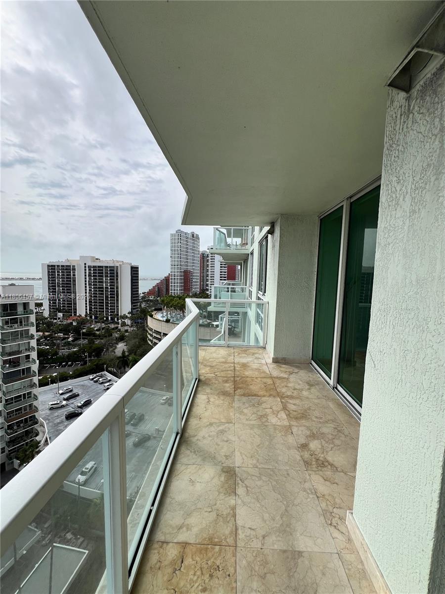 218 SE 14th St #1603, Miami FL 33131