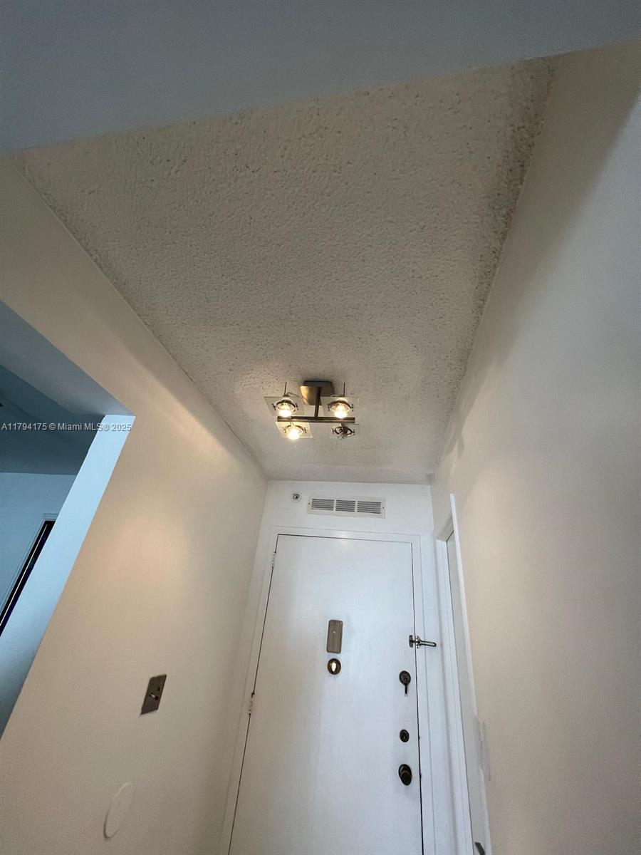 2780 NE 183rd St #1110, Aventura, Florida image 11