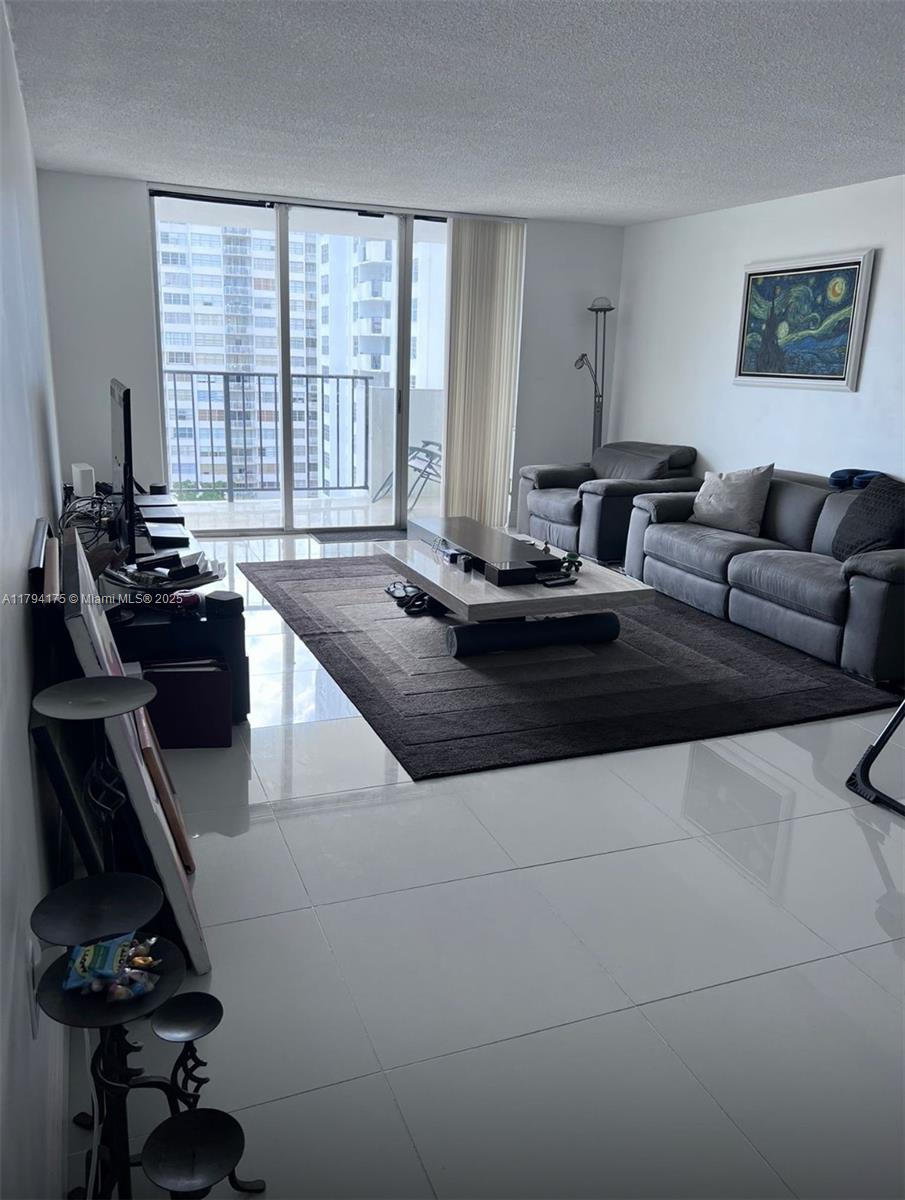 2780 NE 183rd St #1110, Aventura, Florida image 12