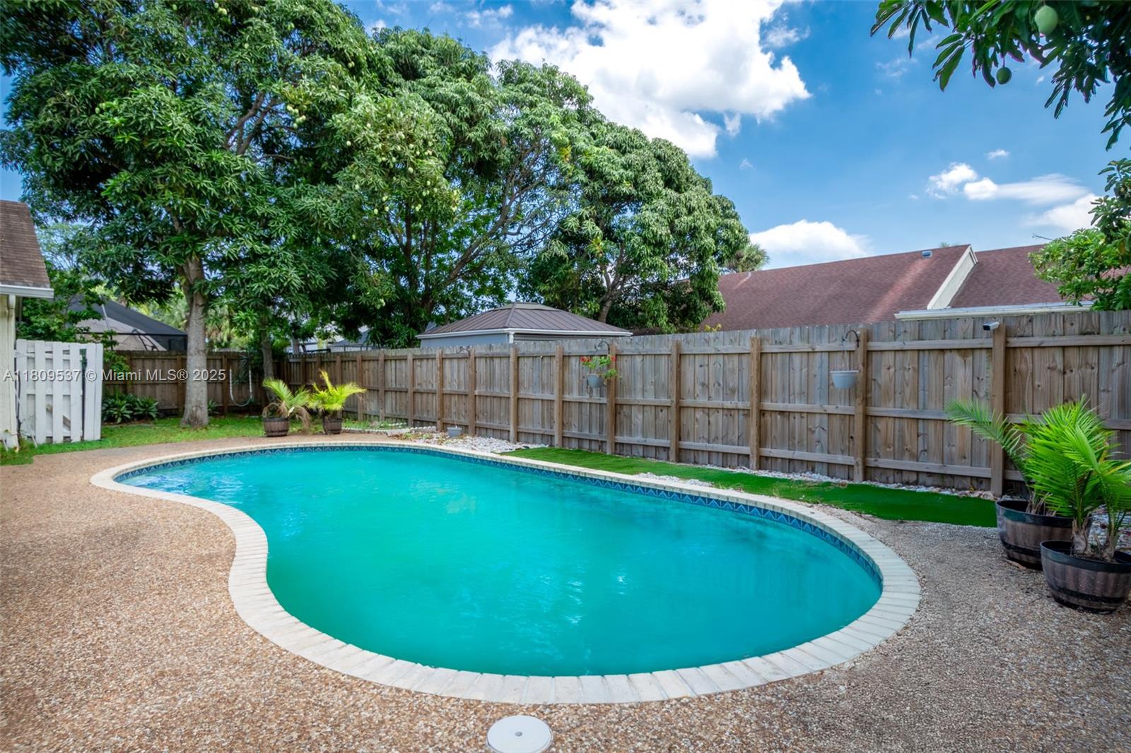 7374 NW 48th St, Lauderhill, Florida image 3