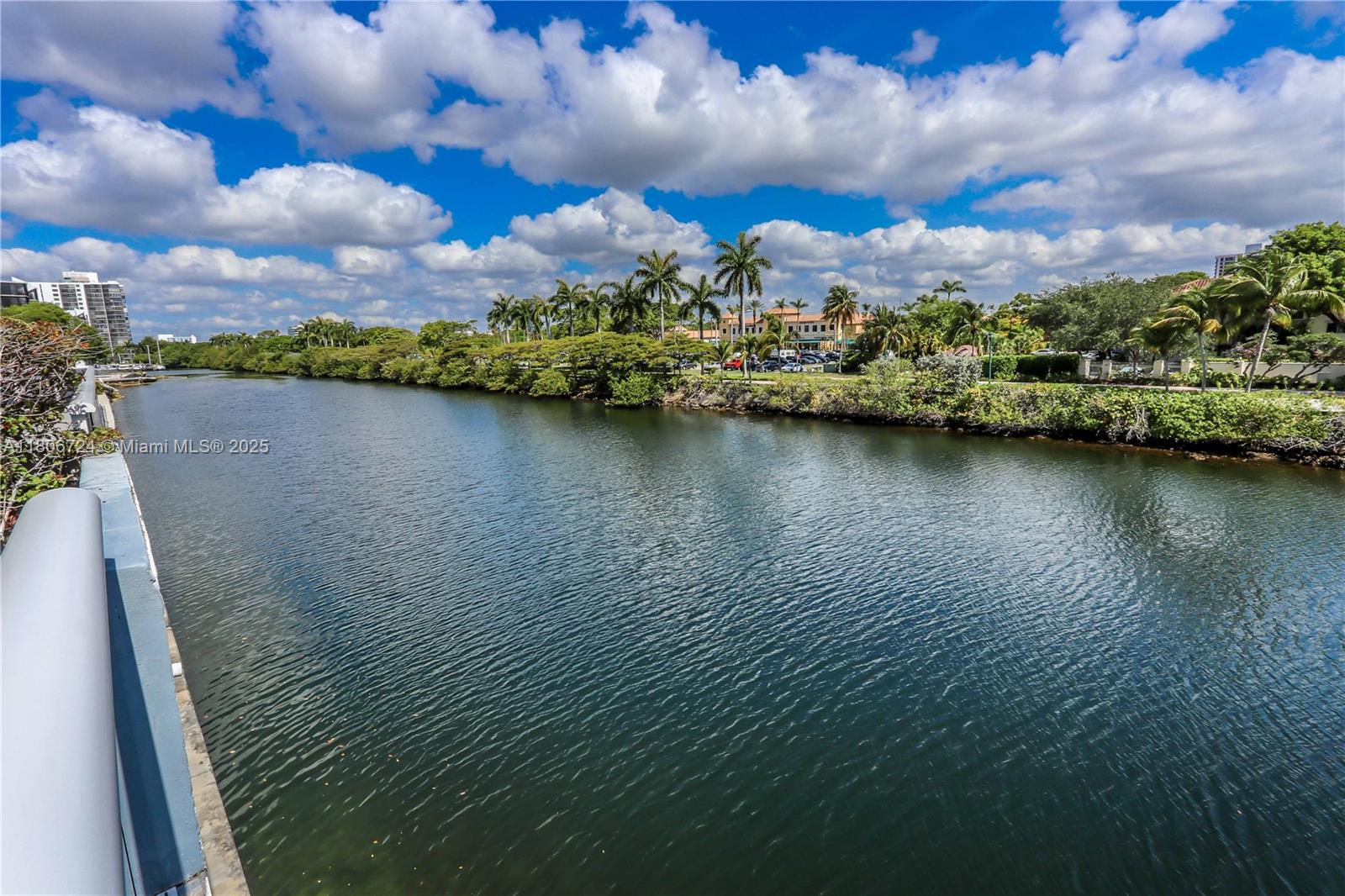 3625 N Country Club Dr #1804, Aventura, Florida image 27