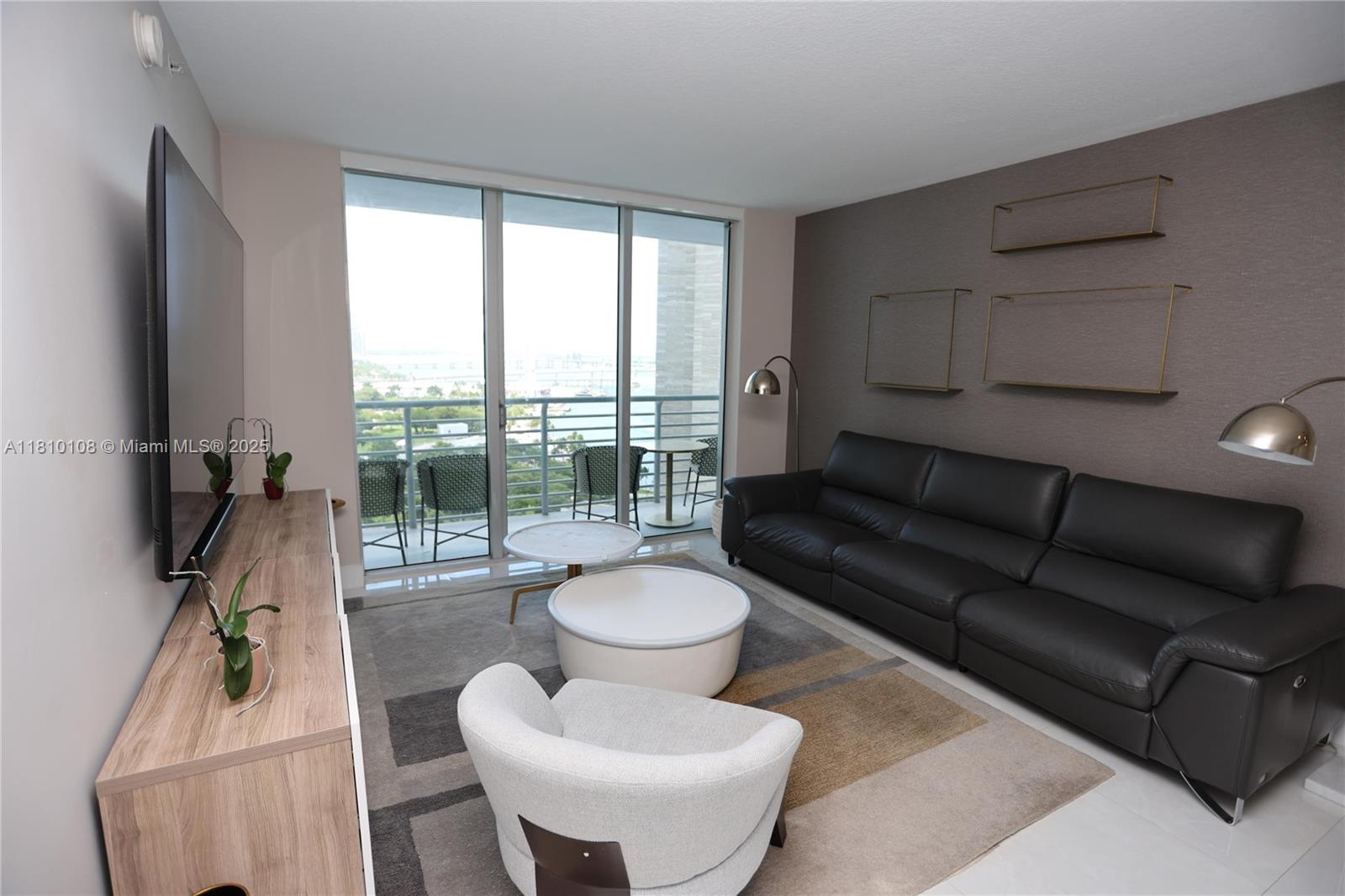 325 S Biscayne Blvd #1822, Miami, Florida image 11