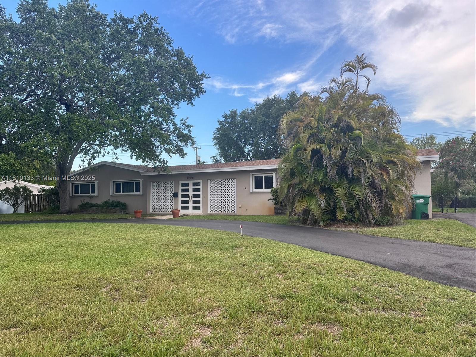 8240 SW 141st St, Palmetto Bay, Florida image 1