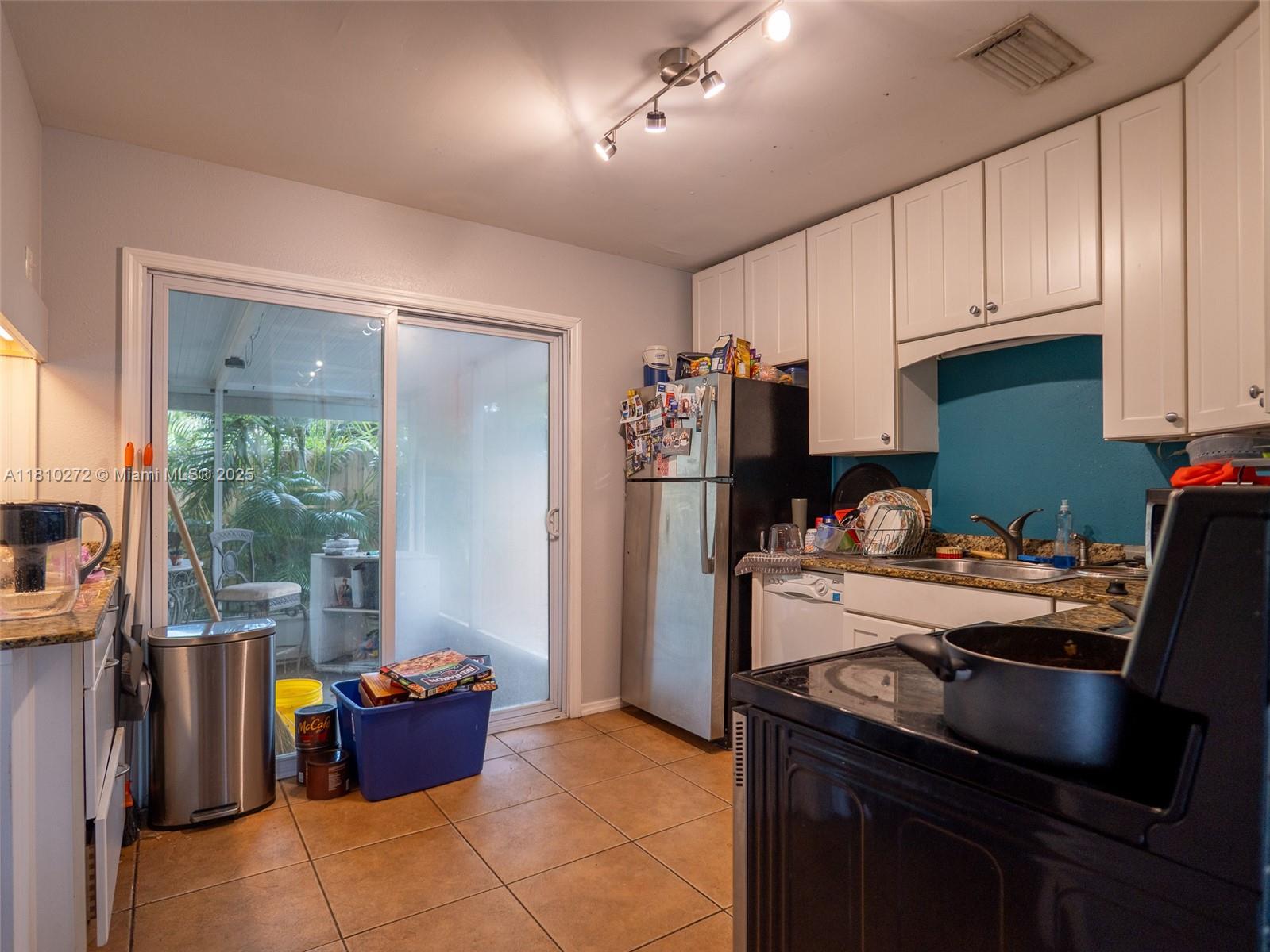 3122 51 St St N, Saint Petersburg, Florida image 5