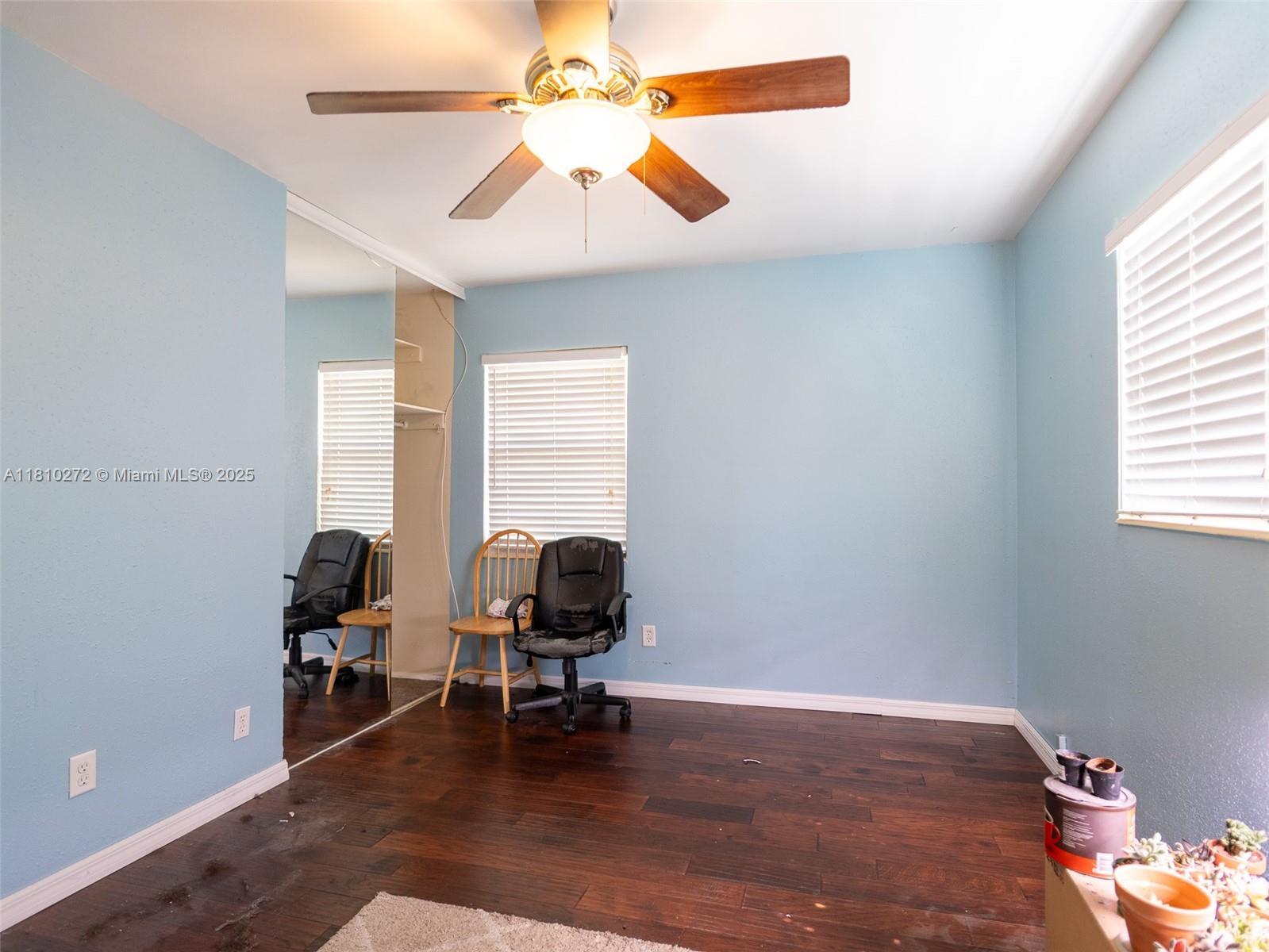 3122 51 St St N, Saint Petersburg, Florida image 9